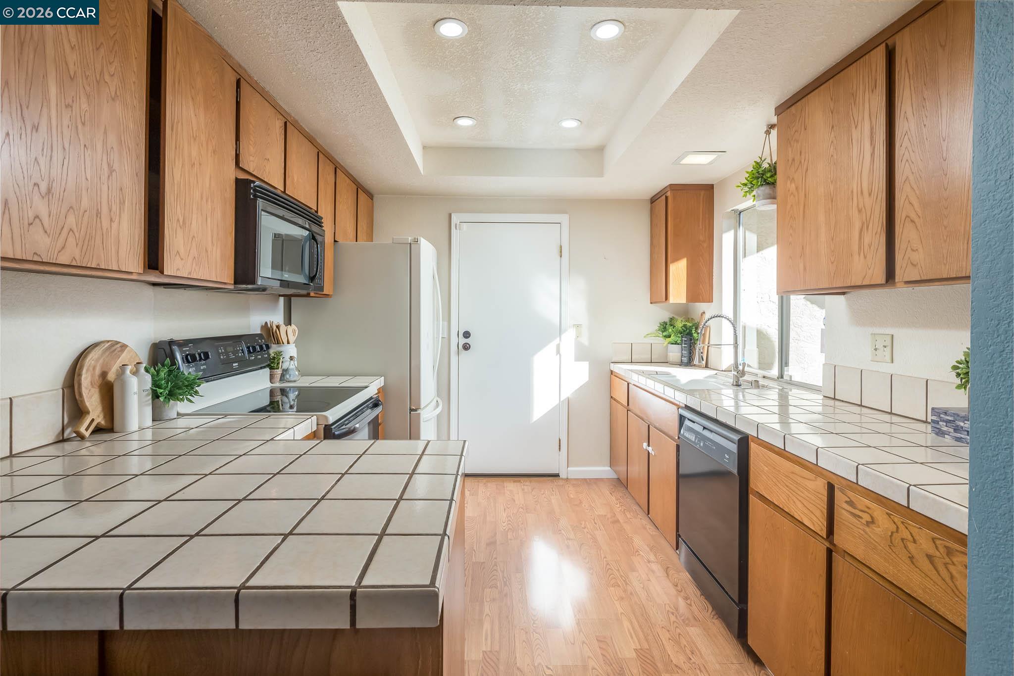 Detail Gallery Image 12 of 28 For 739 Valley Green Dr, Brentwood,  CA 94513 - 2 Beds | 1 Baths