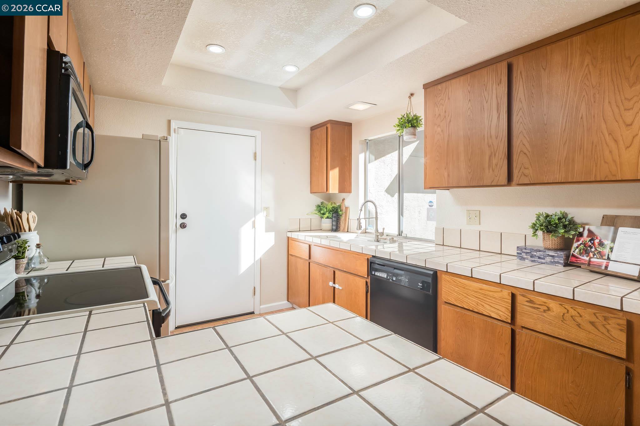 Detail Gallery Image 14 of 28 For 739 Valley Green Dr, Brentwood,  CA 94513 - 2 Beds | 1 Baths