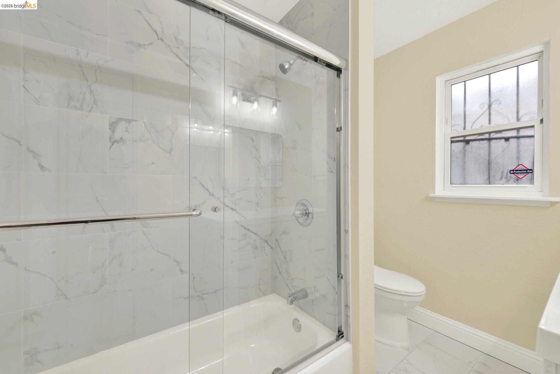 Detail Gallery Image 39 of 41 For 2170 104th Ave, Oakland,  CA 94603 - 2 Beds | 1 Baths