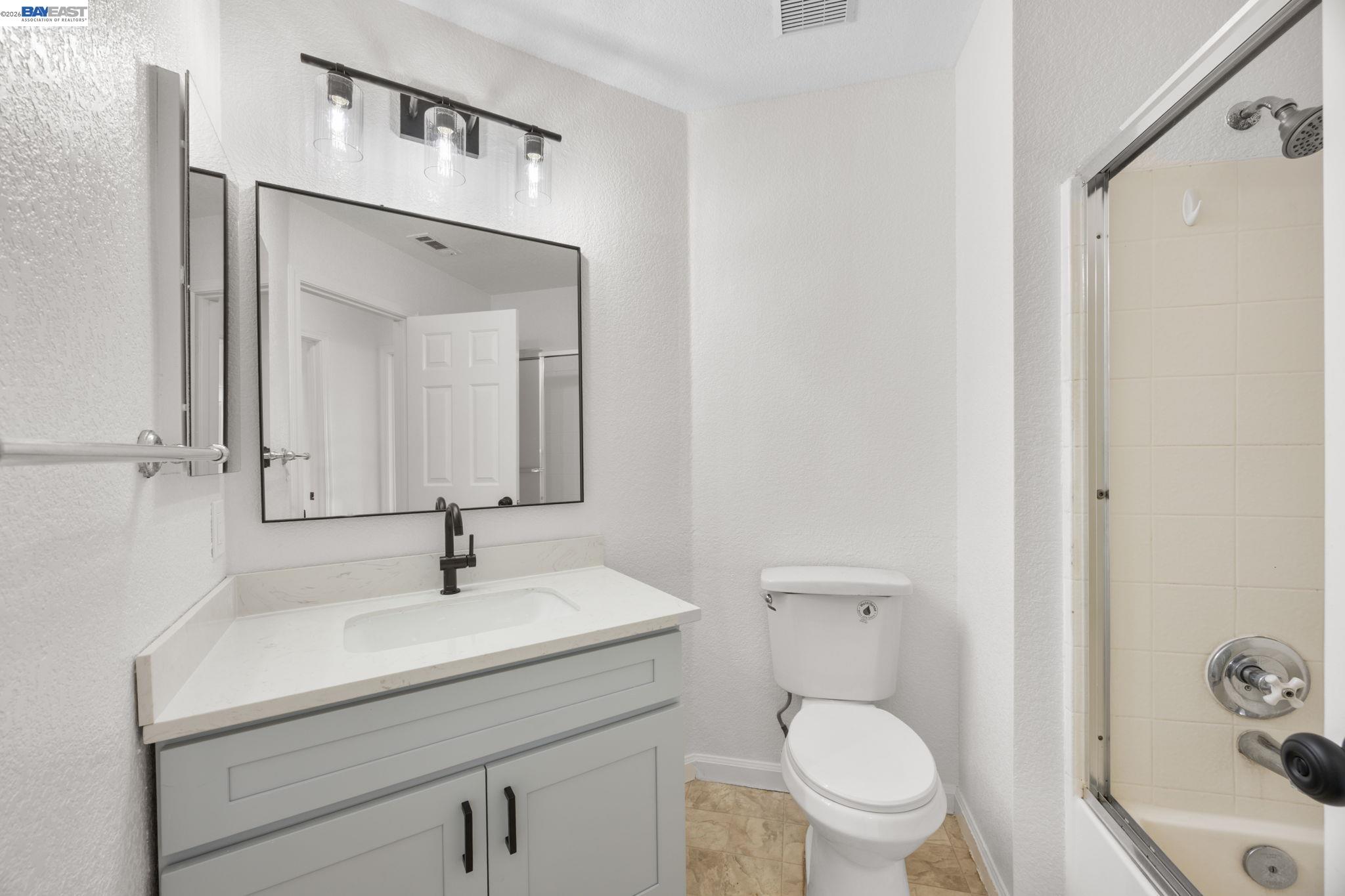 Detail Gallery Image 20 of 29 For 5136 Grass Valley Way, Antioch,  CA 94531 - 3 Beds | 2/1 Baths