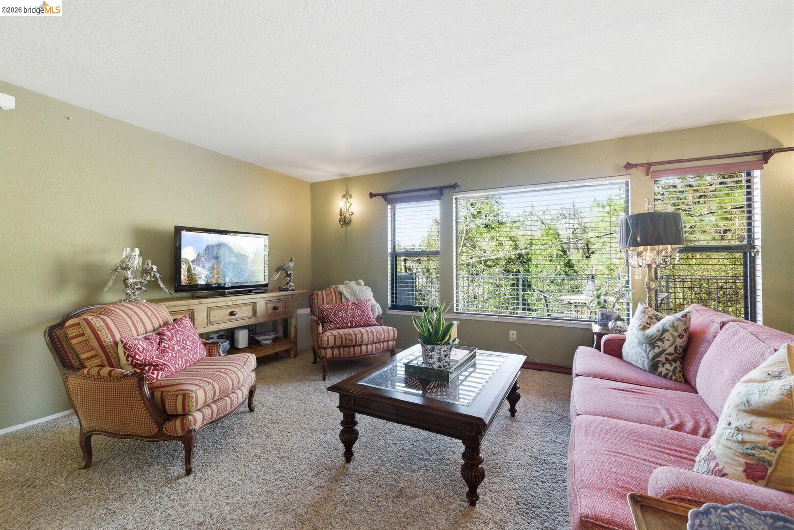 Detail Gallery Image 13 of 32 For 20746 Ponderosa Way, Tuolumne,  CA 95379 - 3 Beds | 2 Baths