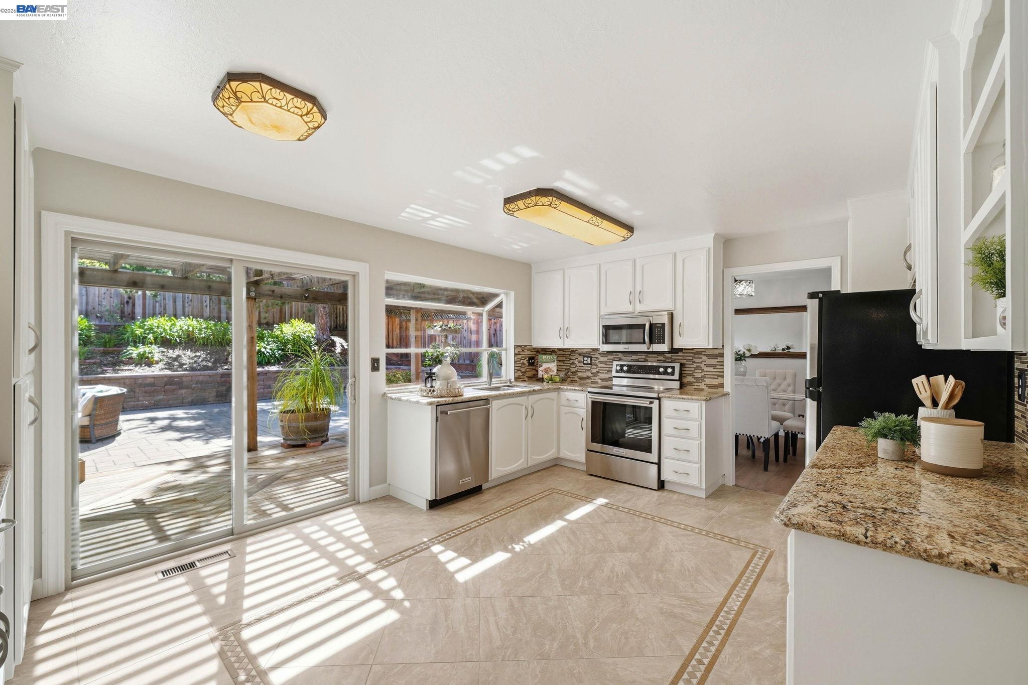 Detail Gallery Image 19 of 50 For 7738 Fairoaks Dr, Pleasanton,  CA 94588 - 4 Beds | 2/1 Baths