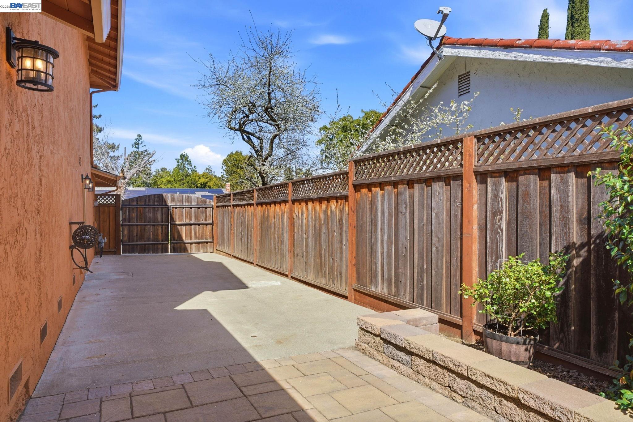 Detail Gallery Image 36 of 50 For 7738 Fairoaks Dr, Pleasanton,  CA 94588 - 4 Beds | 2/1 Baths