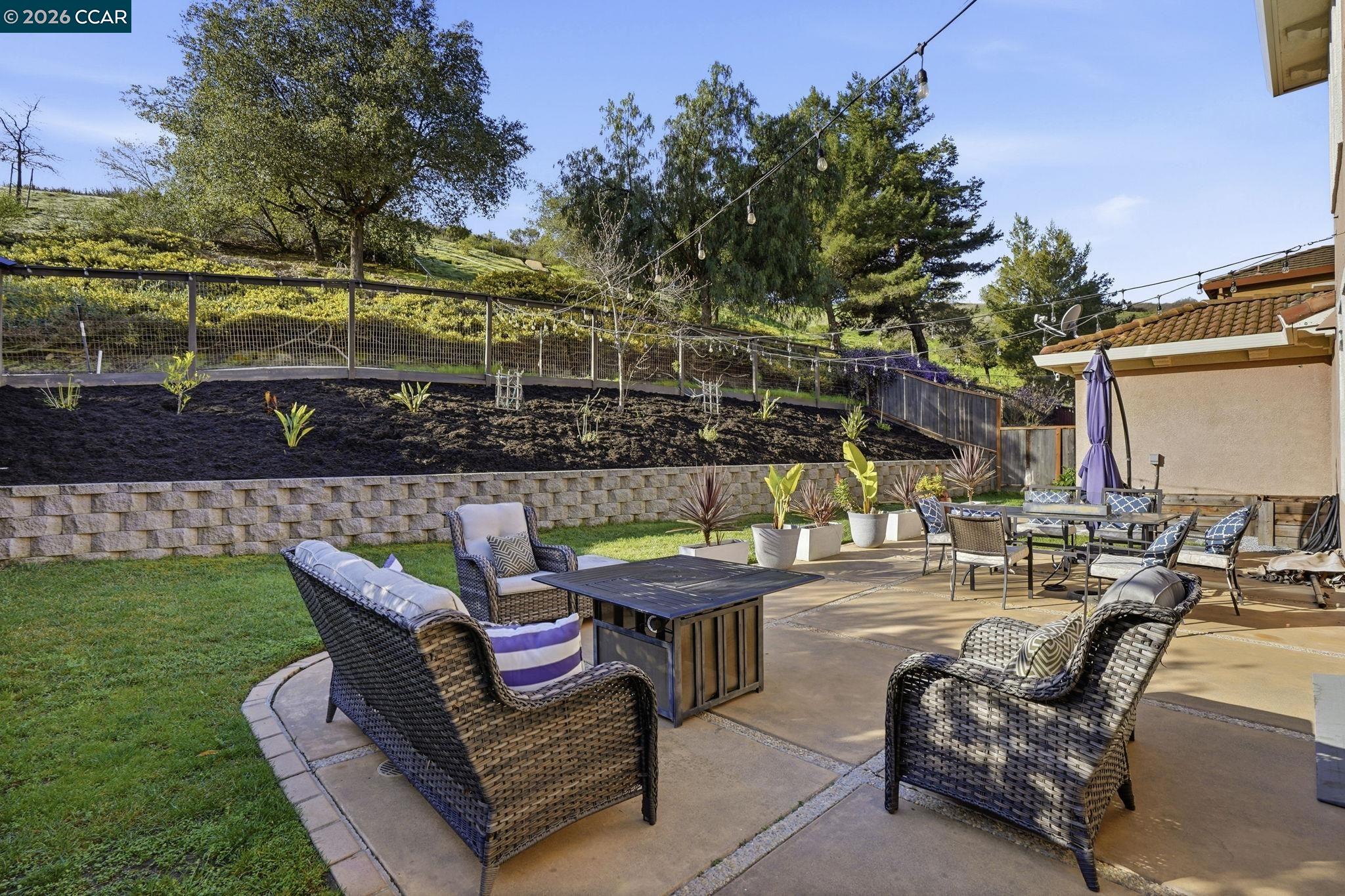 Detail Gallery Image 31 of 43 For 5244 S Montecito Dr, Concord,  CA 94521 - 5 Beds | 3 Baths