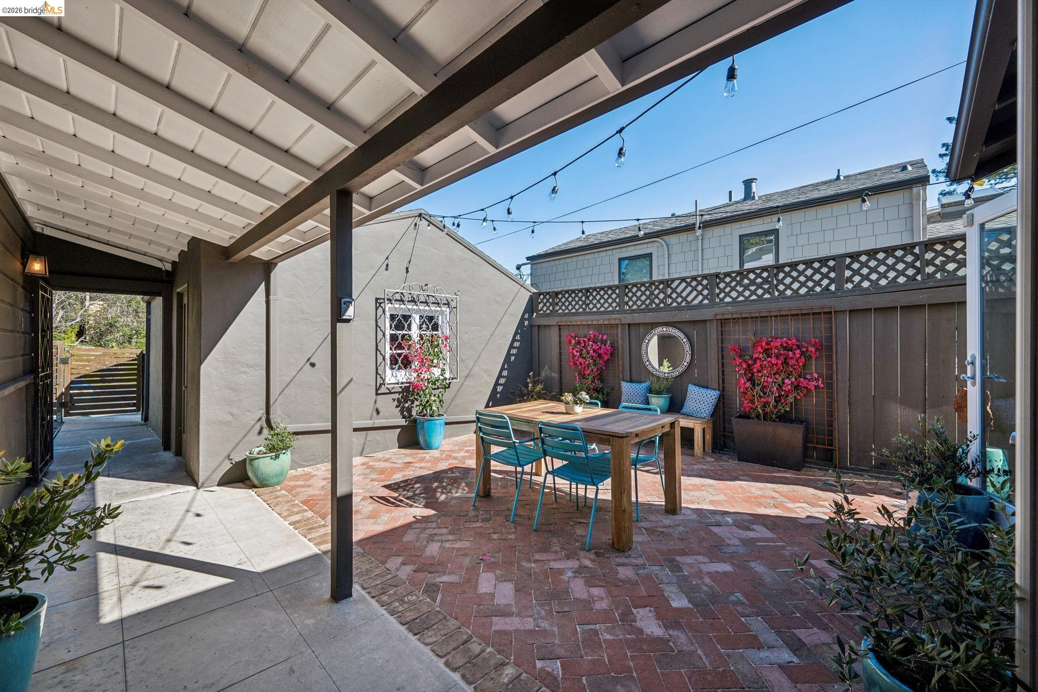 Detail Gallery Image 43 of 52 For 290 Colgate Ave, Kensington,  CA 94708 - 2 Beds | 1 Baths