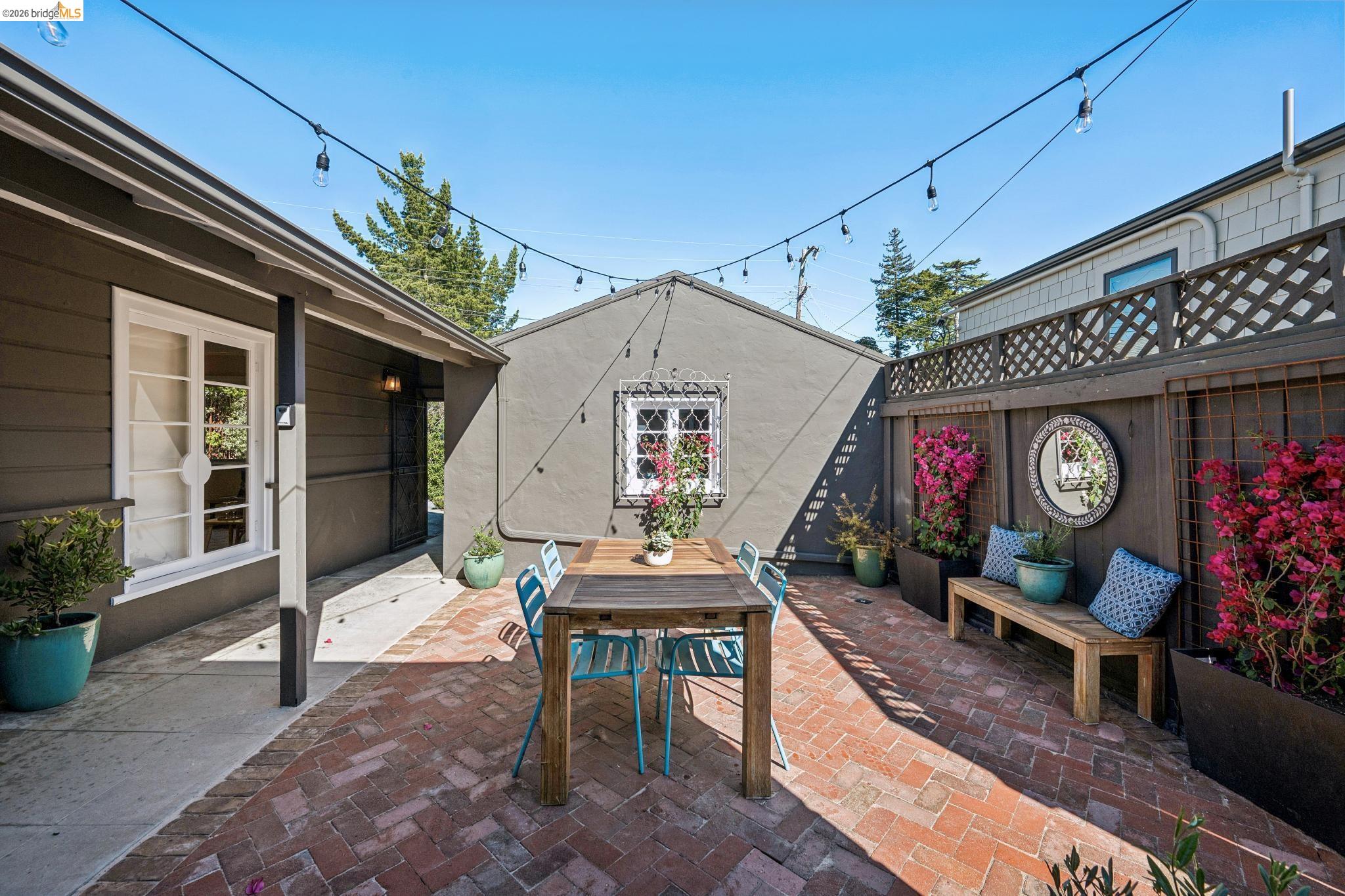 Detail Gallery Image 44 of 52 For 290 Colgate Ave, Kensington,  CA 94708 - 2 Beds | 1 Baths