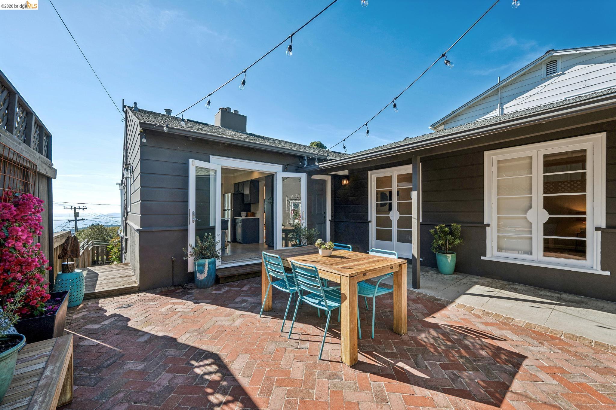 Detail Gallery Image 45 of 52 For 290 Colgate Ave, Kensington,  CA 94708 - 2 Beds | 1 Baths