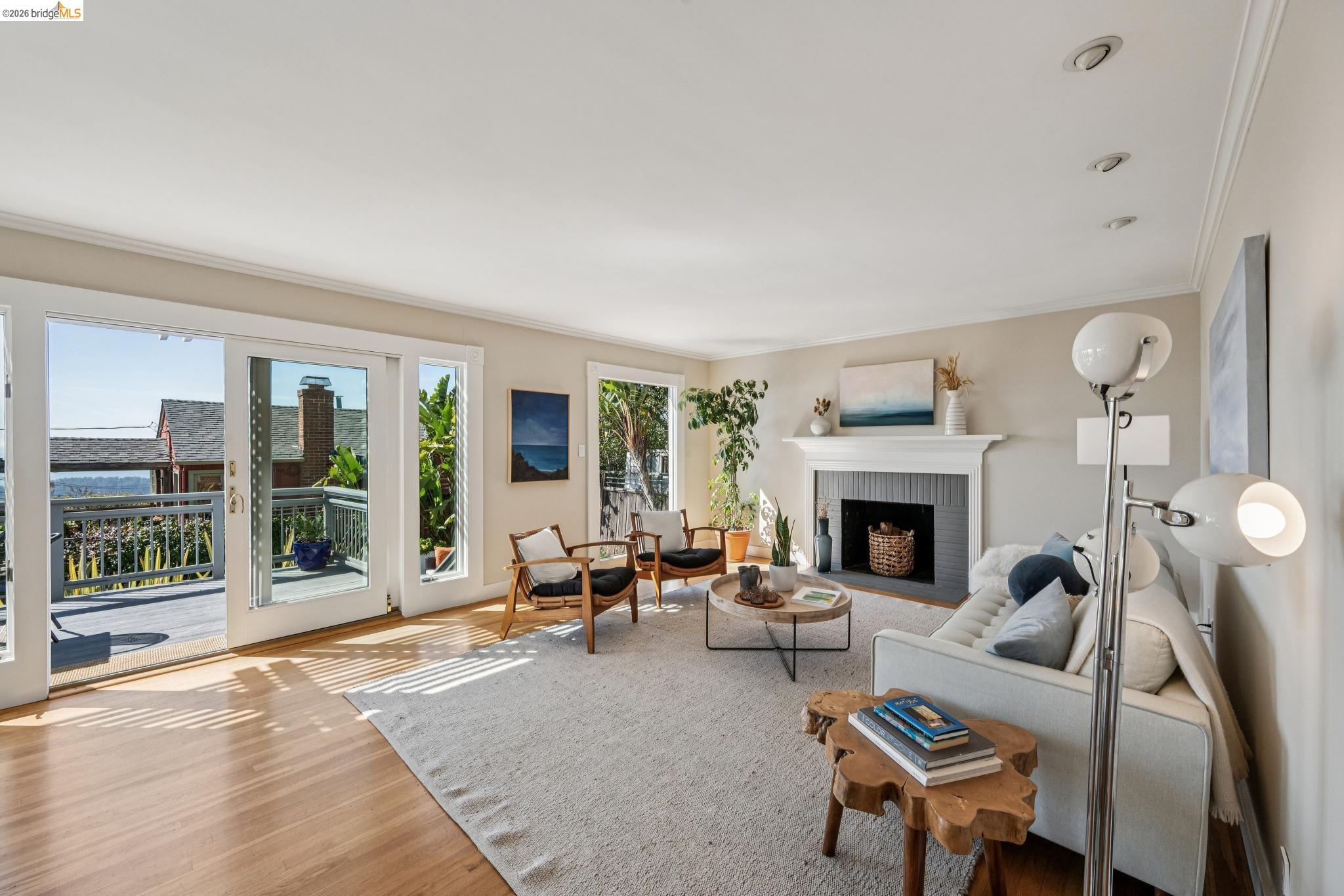 Detail Gallery Image 9 of 52 For 290 Colgate Ave, Kensington,  CA 94708 - 2 Beds | 1 Baths