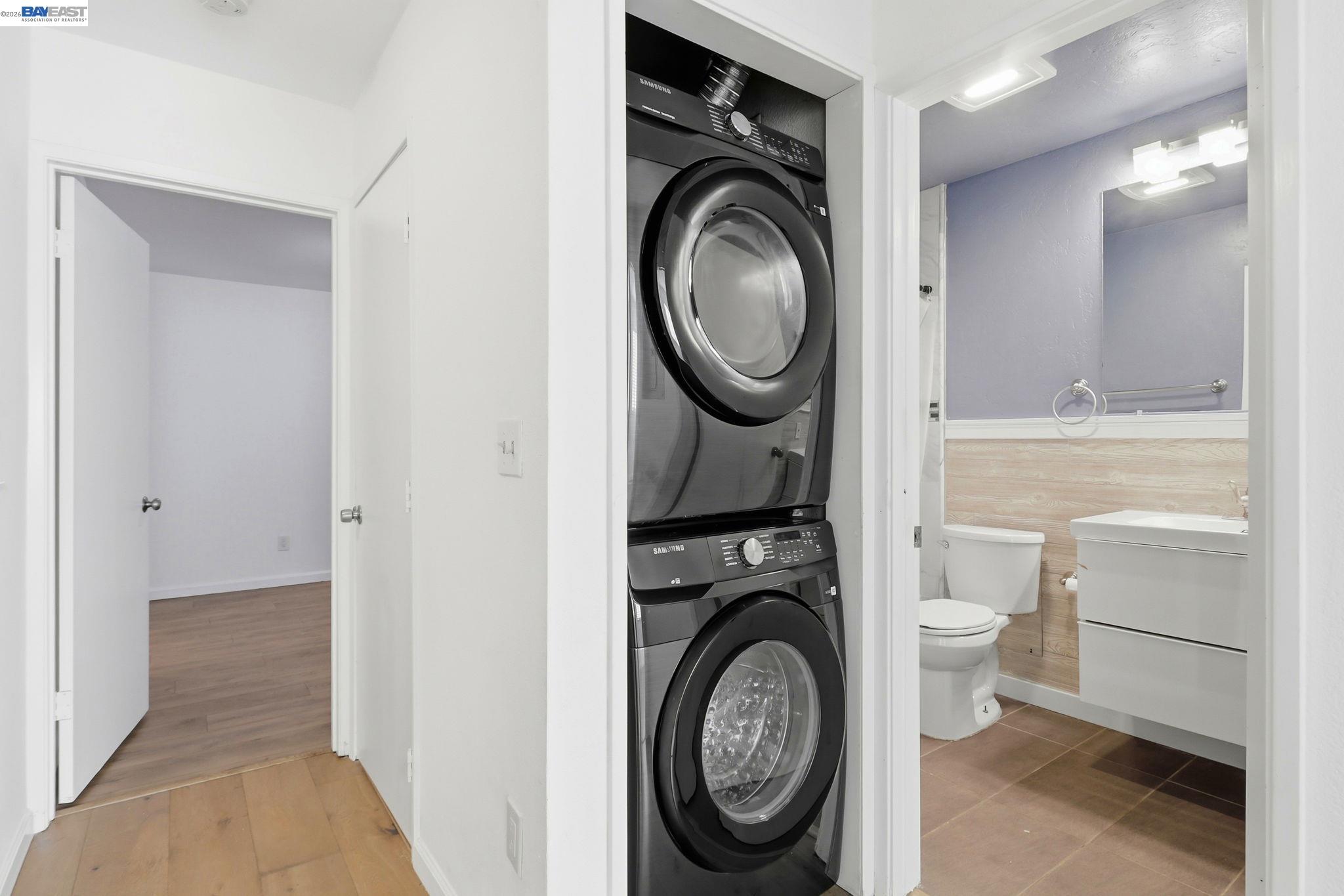 Detail Gallery Image 14 of 31 For 4925 Flat Rock Circle, San Jose,  CA 95136 - 3 Beds | 2/1 Baths