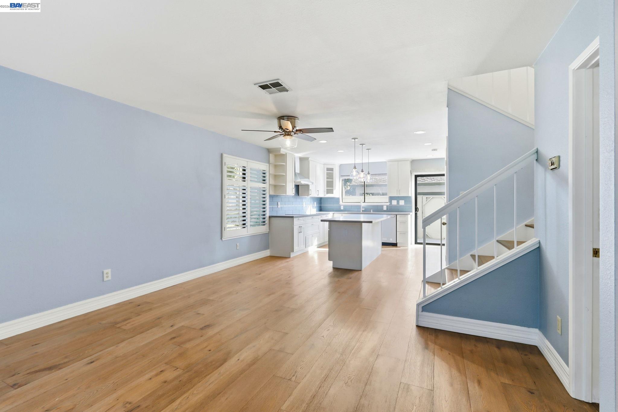 Detail Gallery Image 6 of 31 For 4925 Flat Rock Circle, San Jose,  CA 95136 - 3 Beds | 2/1 Baths