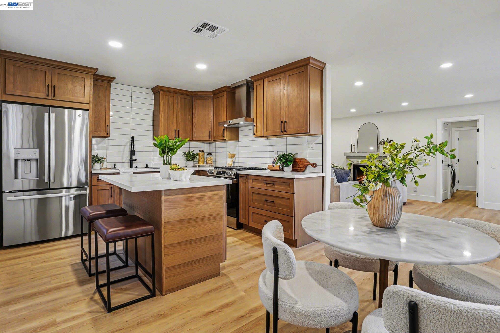 Detail Gallery Image 11 of 33 For 1775 Wema Way, San Jose,  CA 95124 - 5 Beds | 3 Baths