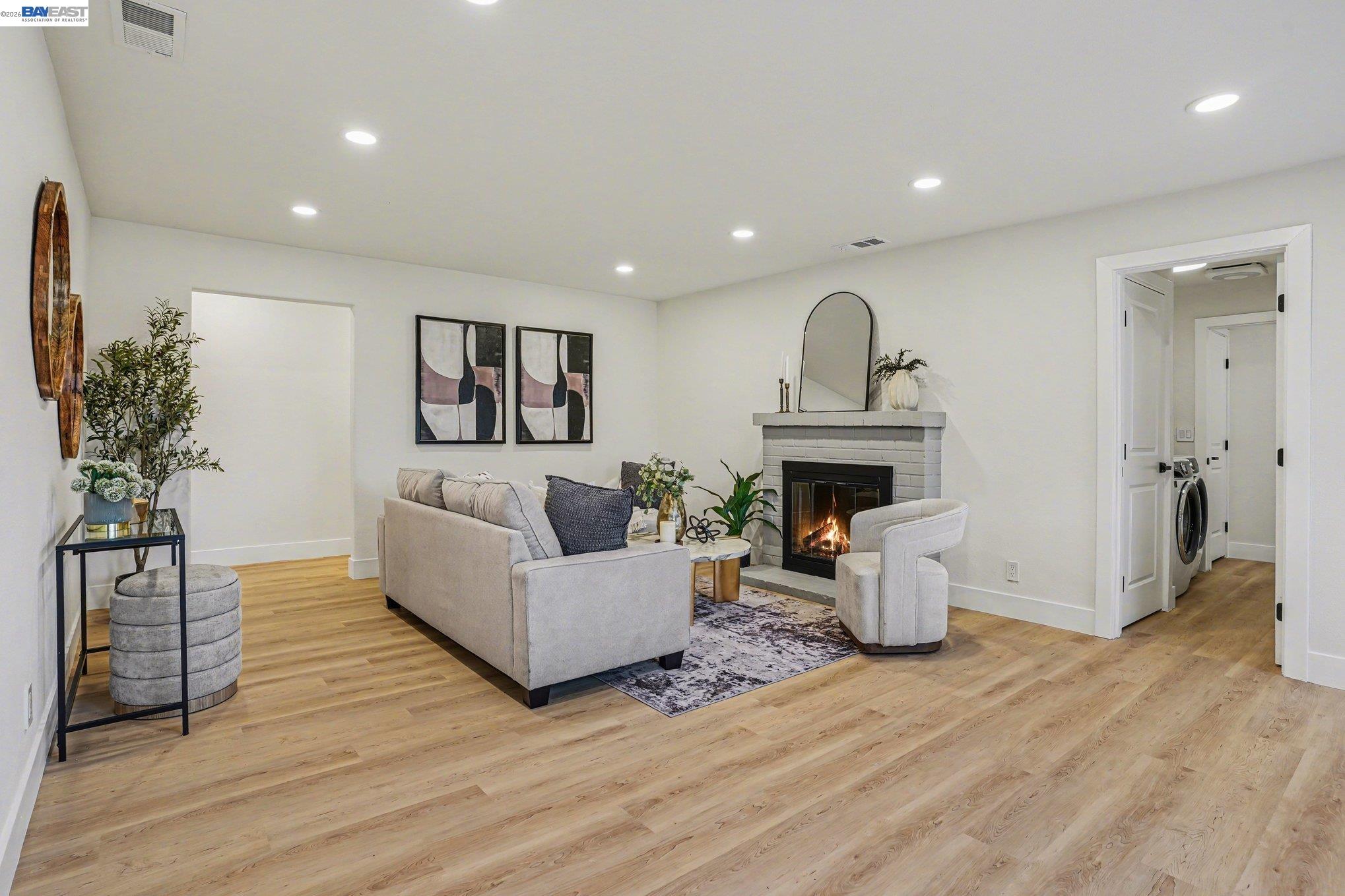 Detail Gallery Image 8 of 33 For 1775 Wema Way, San Jose,  CA 95124 - 5 Beds | 3 Baths