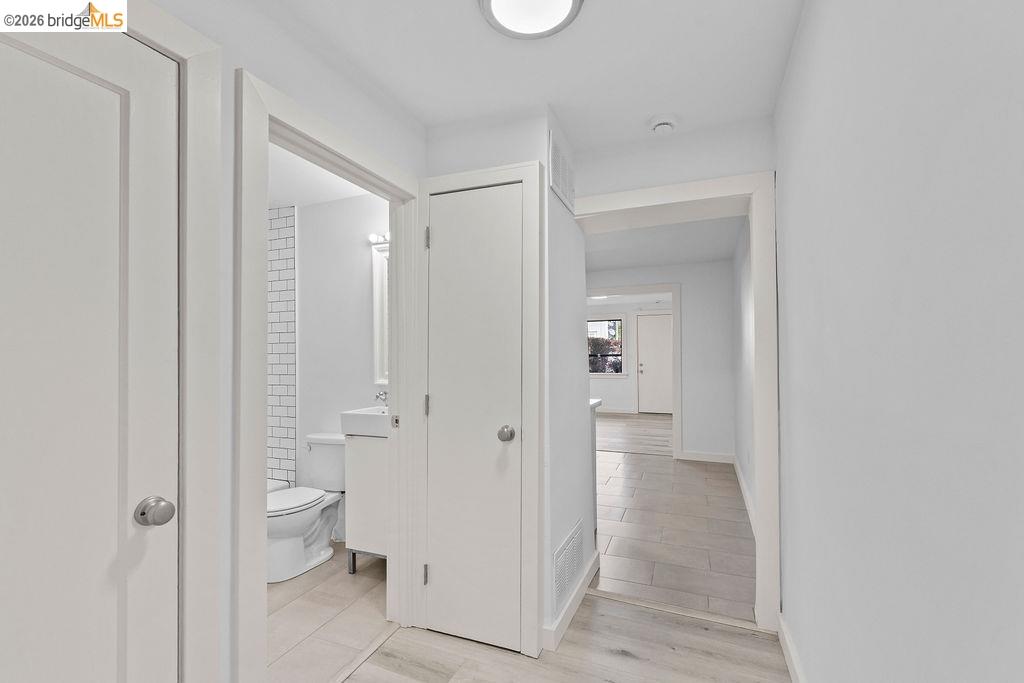 Detail Gallery Image 41 of 44 For 769 17th St, Oakland,  CA 94612 - – Beds | – Baths