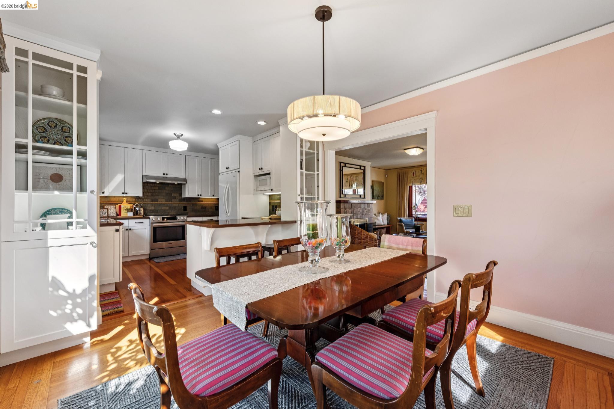 Detail Gallery Image 13 of 59 For 1622 Scenic Ave, Berkeley,  CA 94709 - 3 Beds | 2 Baths