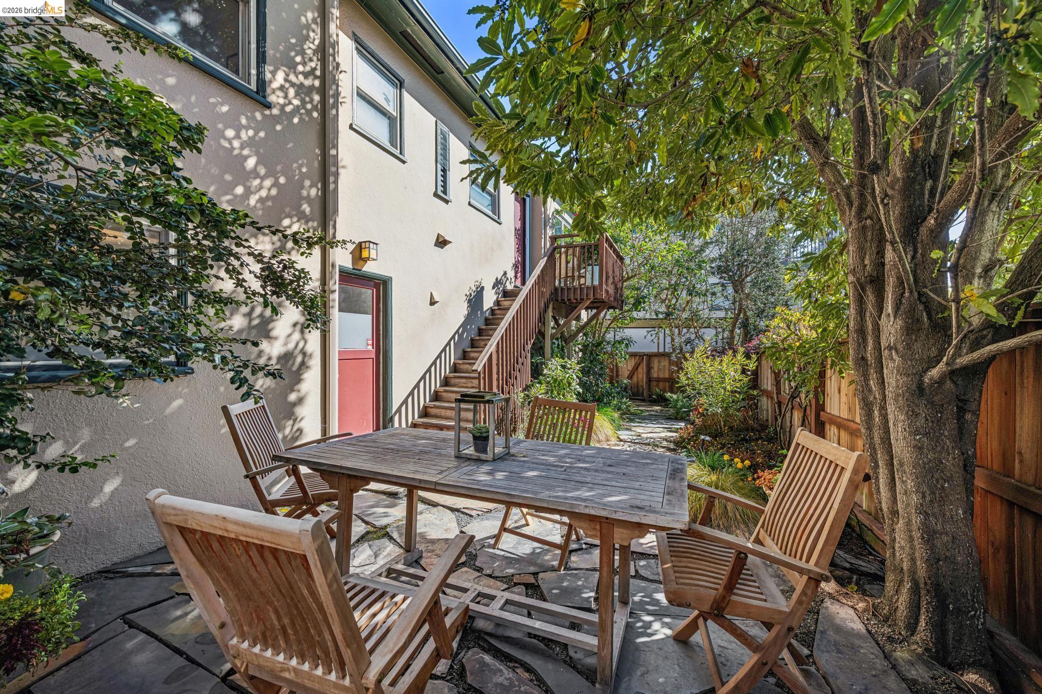 Detail Gallery Image 35 of 59 For 1622 Scenic Ave, Berkeley,  CA 94709 - 3 Beds | 2 Baths