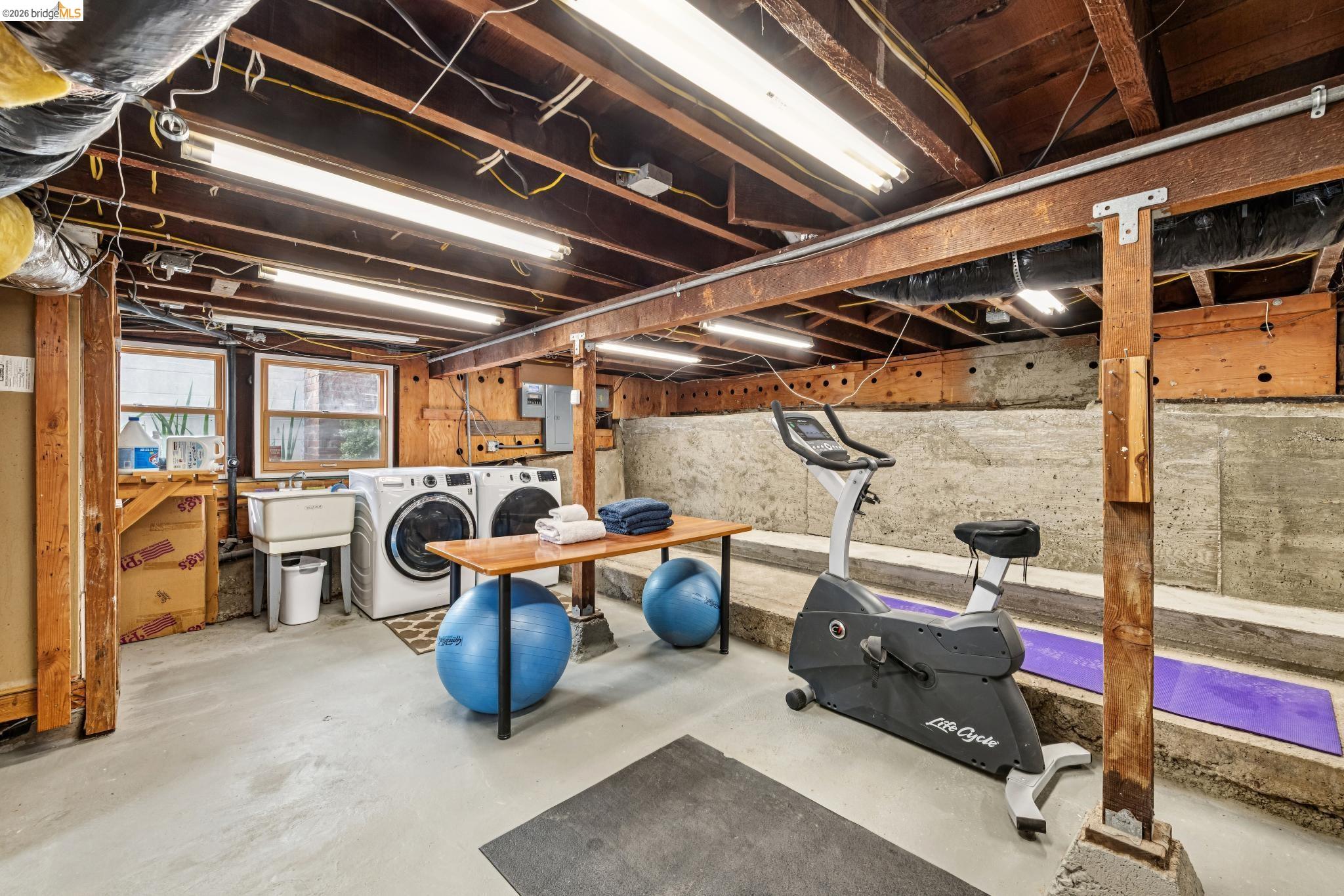 Detail Gallery Image 56 of 59 For 1622 Scenic Ave, Berkeley,  CA 94709 - 3 Beds | 2 Baths