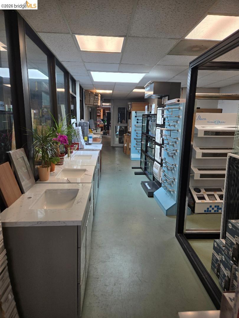 Detail Gallery Image 6 of 16 For 15548 Hesperian Blvd, San Lorenzo,  CA 94580 - – Beds | – Baths