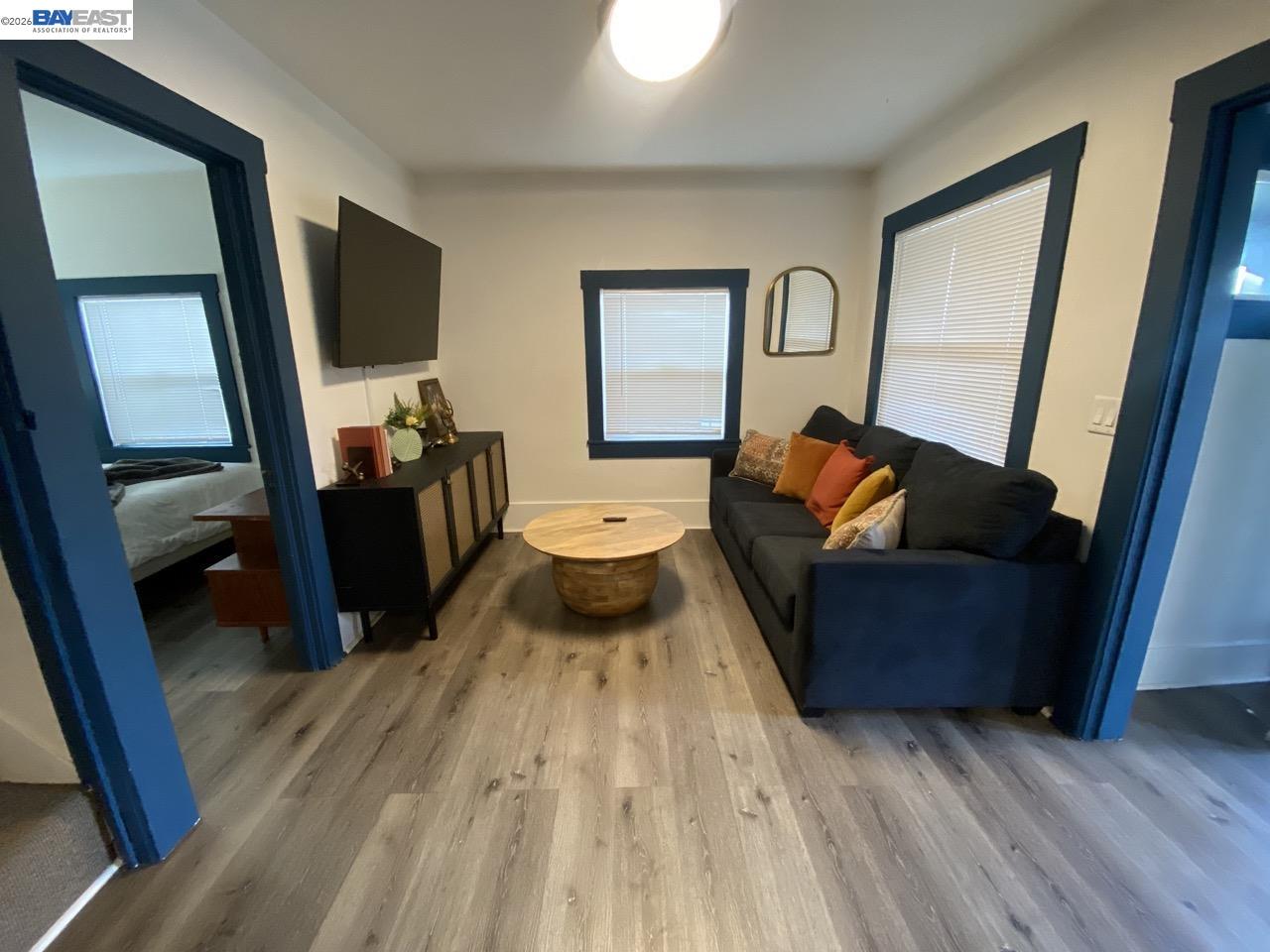 Detail Gallery Image 2 of 25 For 2639 Harold St, Oakland,  CA 94602 - 2 Beds | 1/1 Baths