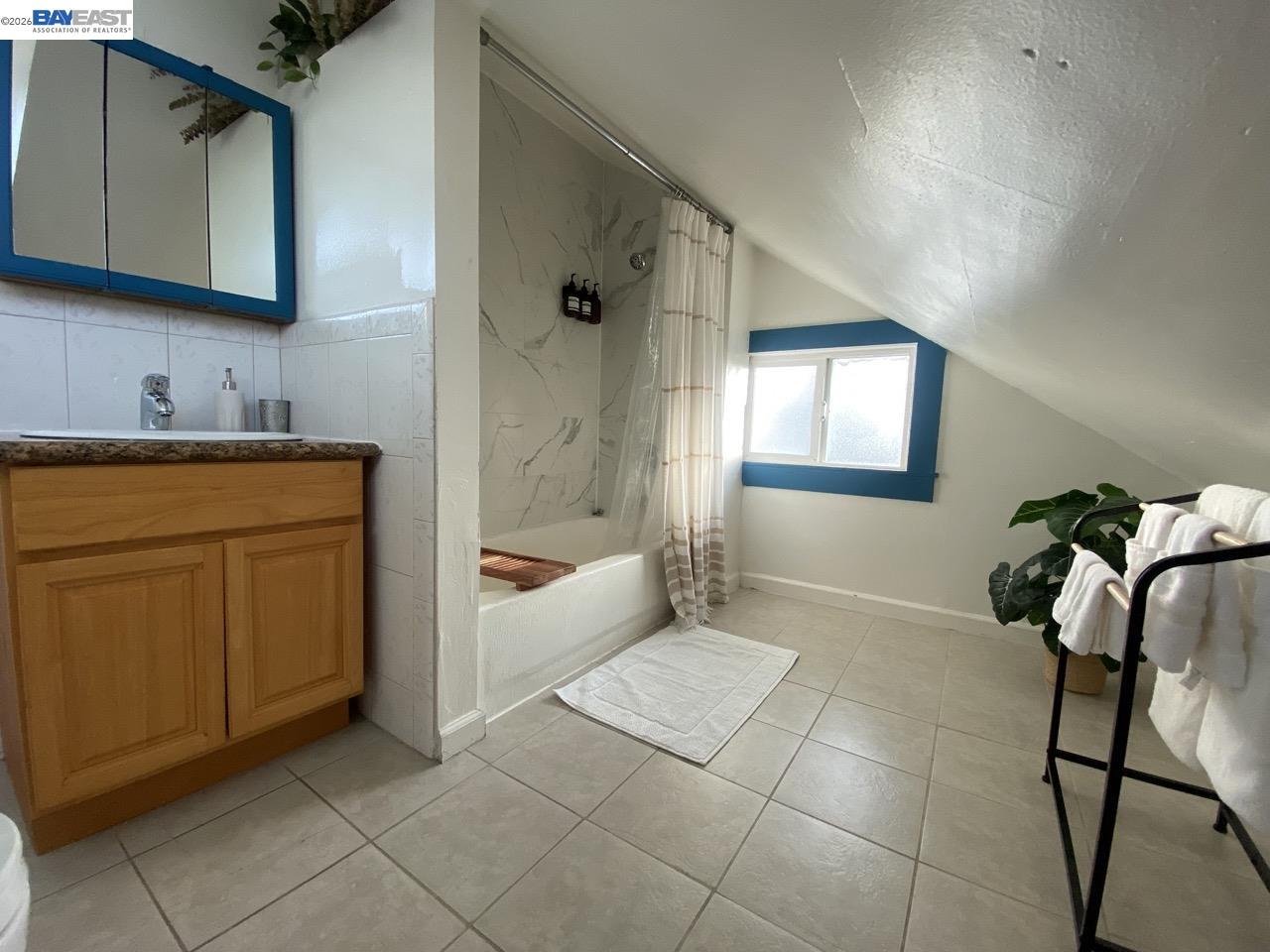 Detail Gallery Image 20 of 25 For 2639 Harold St, Oakland,  CA 94602 - 2 Beds | 1/1 Baths