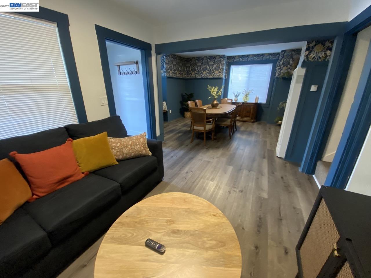 Detail Gallery Image 5 of 25 For 2639 Harold St, Oakland,  CA 94602 - 2 Beds | 1/1 Baths