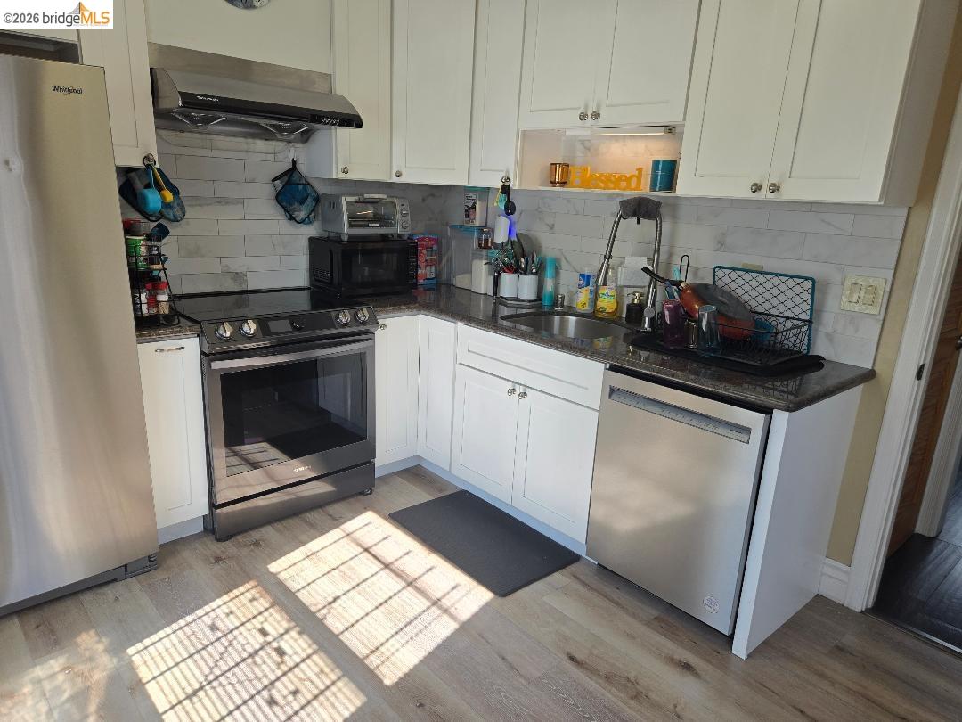 Detail Gallery Image 13 of 21 For 15540 Hesperian Blvd, San Lorenzo,  CA 94580 - – Beds | – Baths