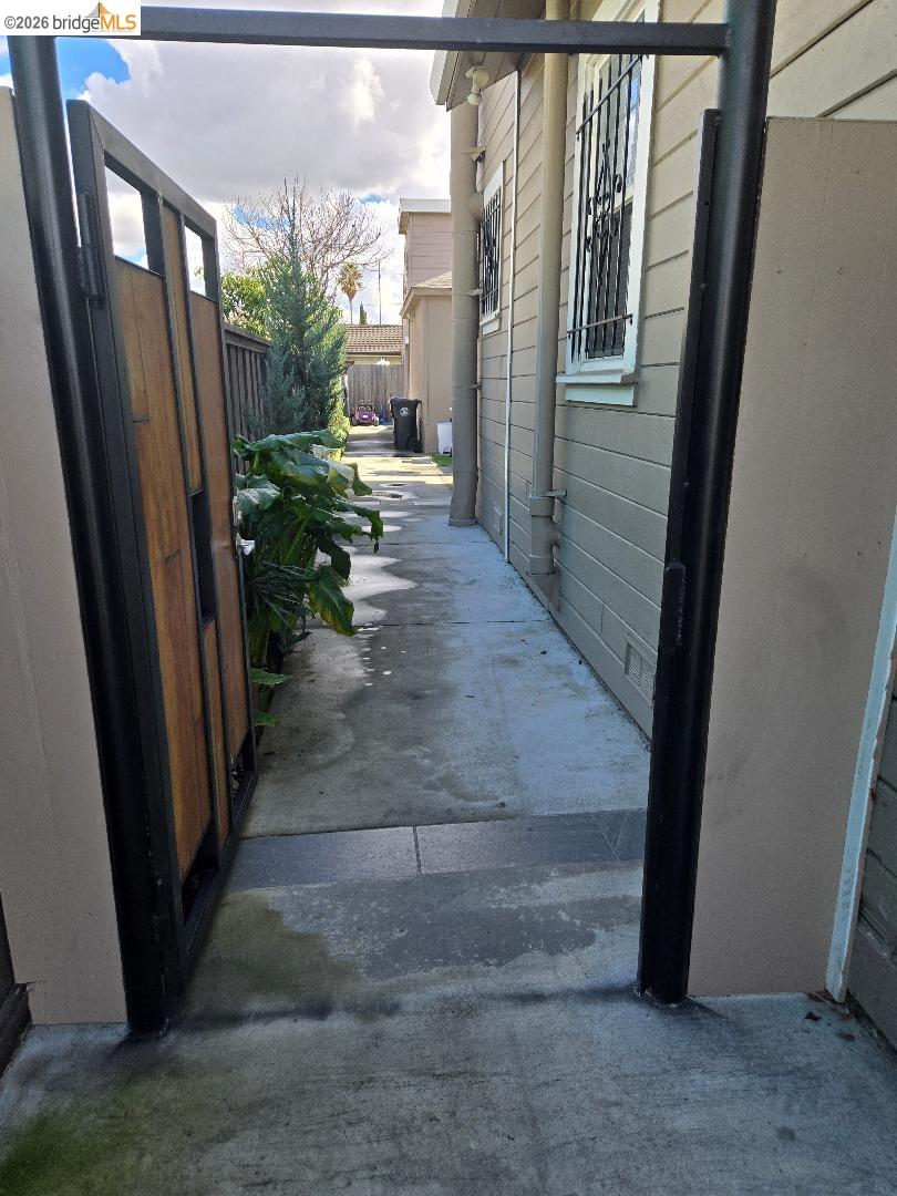 Detail Gallery Image 16 of 21 For 15540 Hesperian Blvd, San Lorenzo,  CA 94580 - – Beds | – Baths