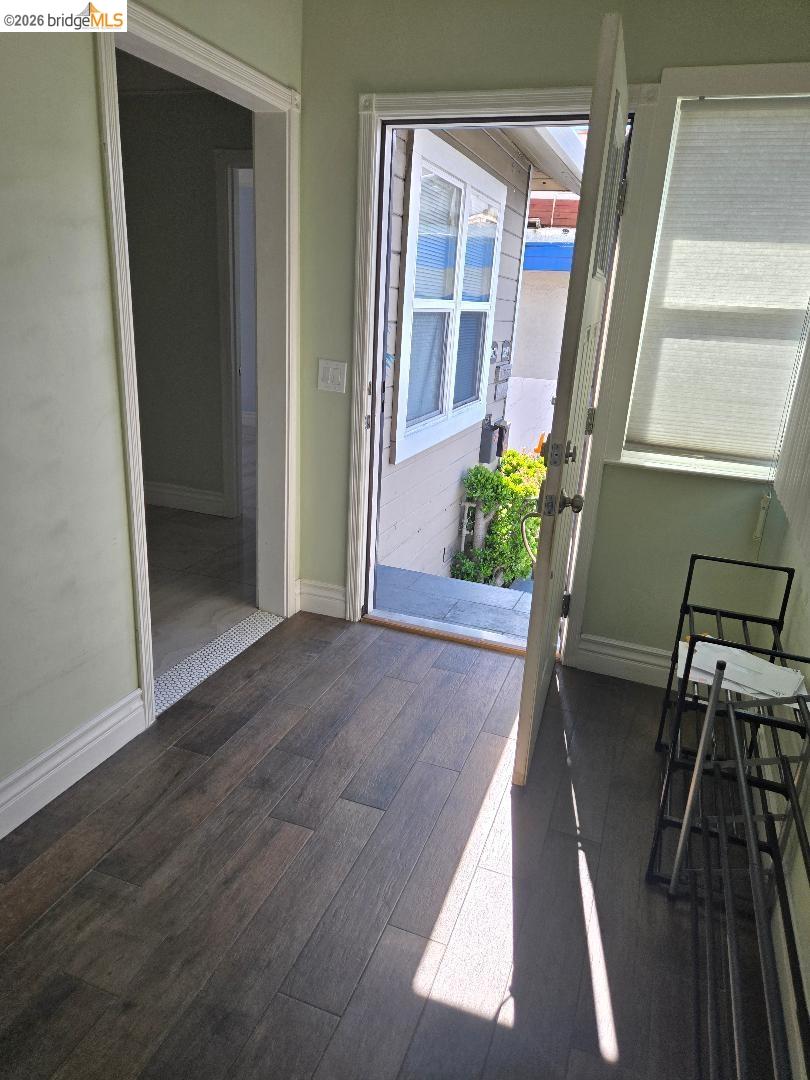 Detail Gallery Image 3 of 21 For 15540 Hesperian Blvd, San Lorenzo,  CA 94580 - – Beds | – Baths