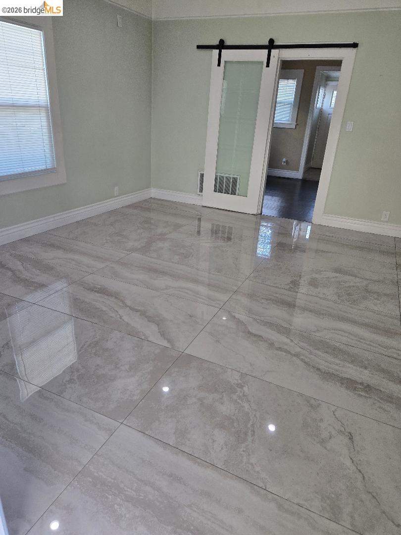 Detail Gallery Image 4 of 21 For 15540 Hesperian Blvd, San Lorenzo,  CA 94580 - – Beds | – Baths