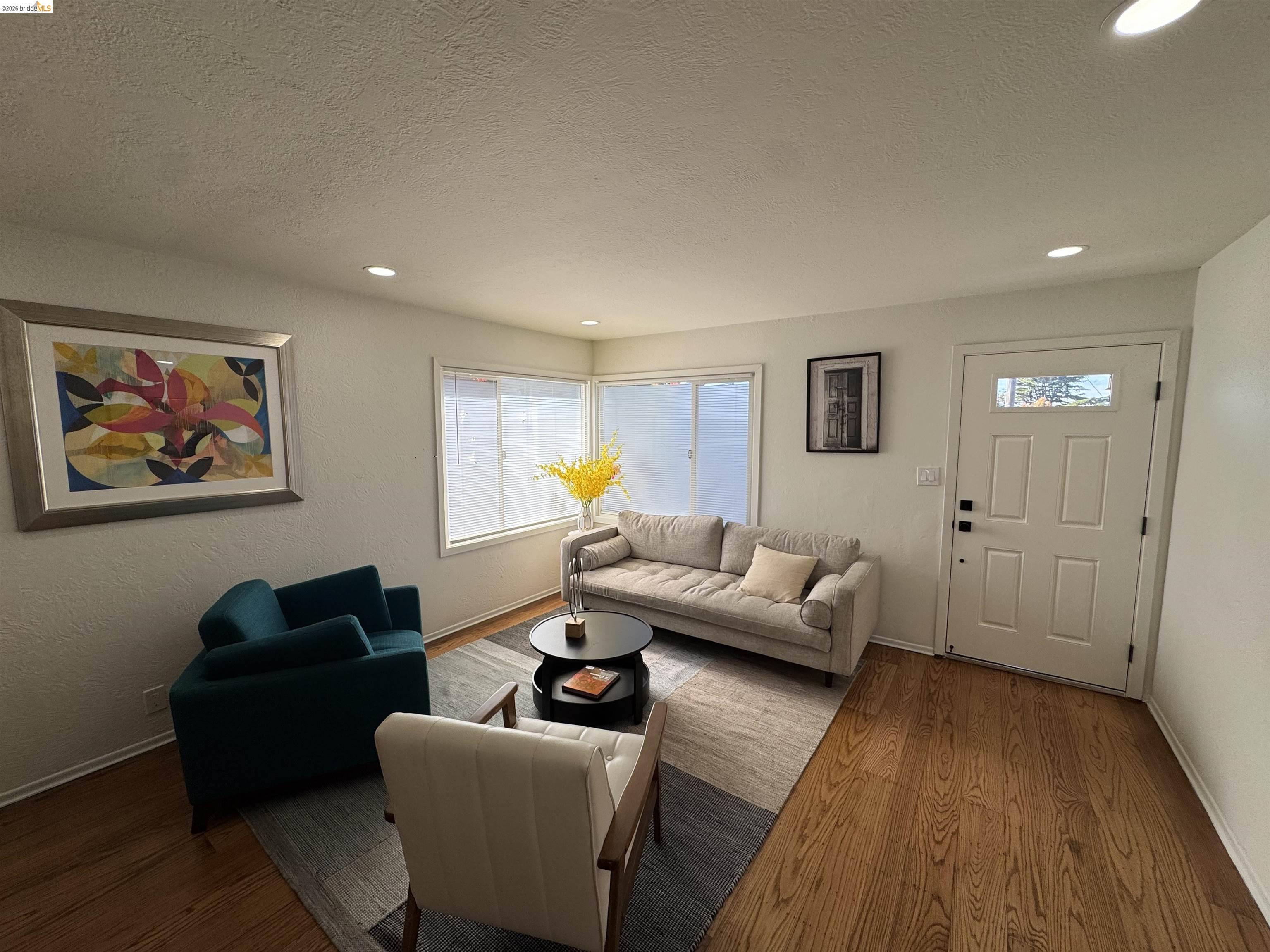 Detail Gallery Image 11 of 48 For 1909 Francisco Way, Richmond,  CA 94805 - 3 Beds | 2 Baths