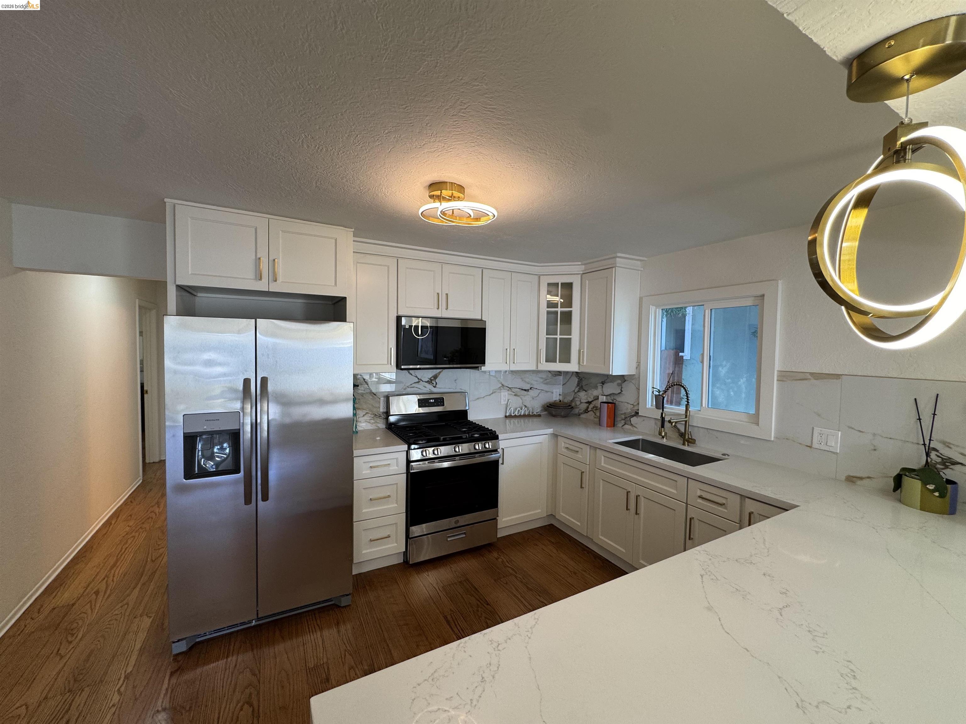 Detail Gallery Image 14 of 48 For 1909 Francisco Way, Richmond,  CA 94805 - 3 Beds | 2 Baths