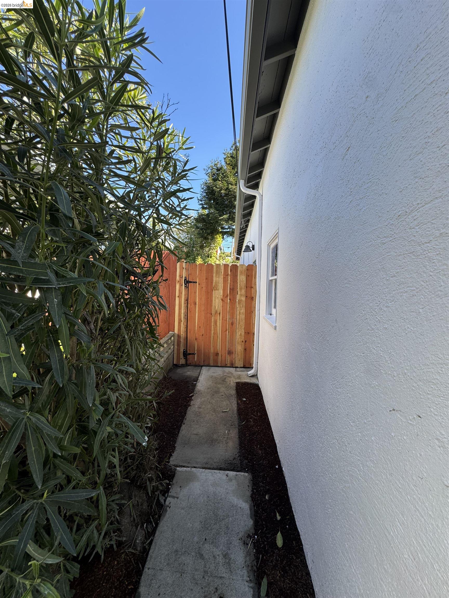 Detail Gallery Image 35 of 48 For 1909 Francisco Way, Richmond,  CA 94805 - 3 Beds | 2 Baths