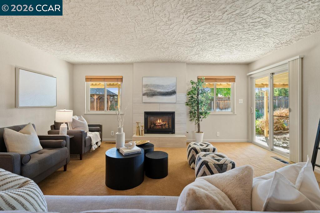 Detail Gallery Image 13 of 57 For 1560 Ayers Rd, Concord,  CA 94521 - 4 Beds | 3 Baths