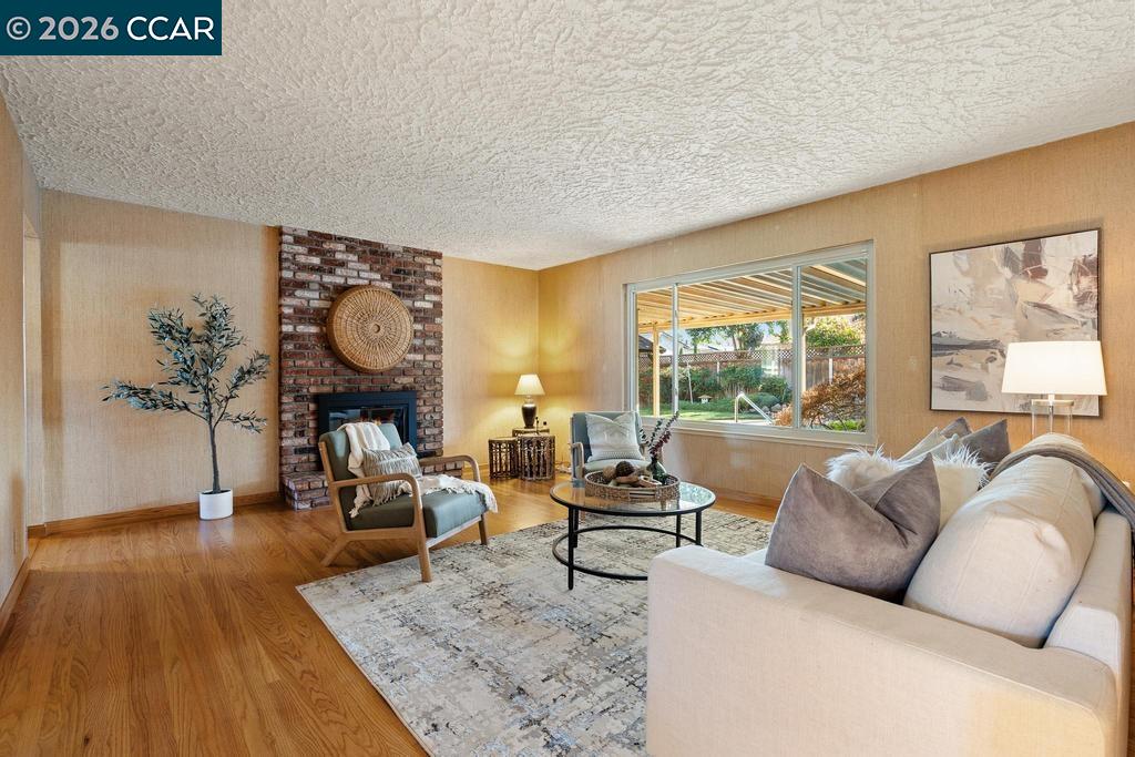 Detail Gallery Image 17 of 57 For 1560 Ayers Rd, Concord,  CA 94521 - 4 Beds | 3 Baths