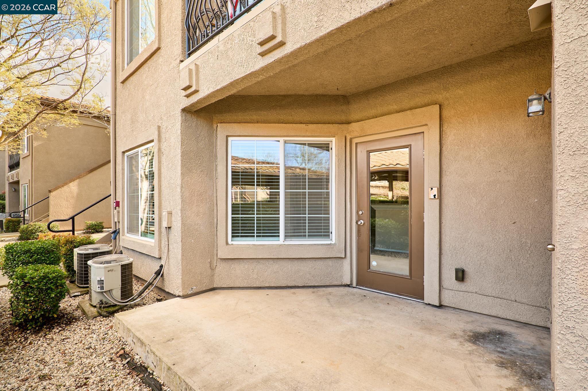 Detail Gallery Image 2 of 16 For 4200 E Commerce Way #312,  Sacramento,  CA 95834 - 3 Beds | 2 Baths