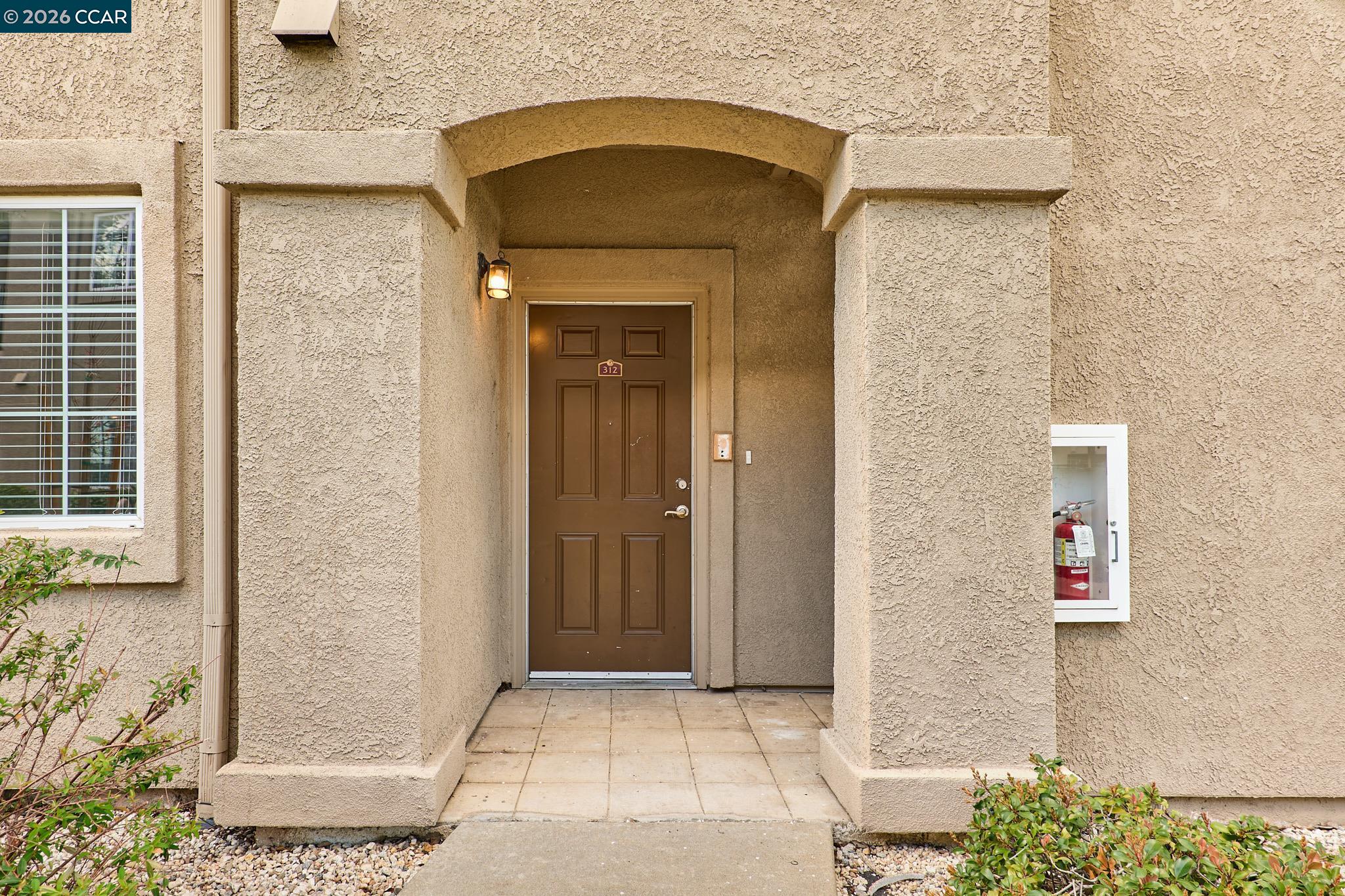 Detail Gallery Image 3 of 16 For 4200 E Commerce Way #312,  Sacramento,  CA 95834 - 3 Beds | 2 Baths