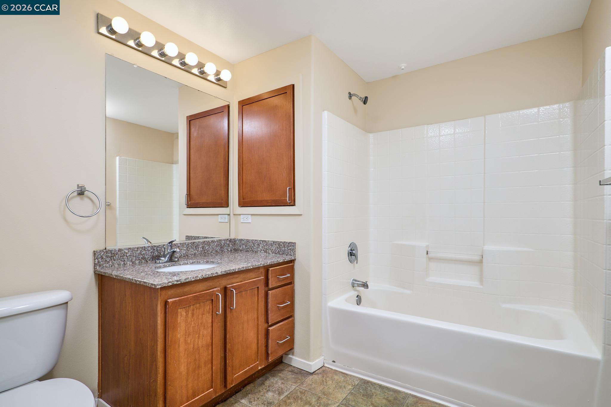 Detail Gallery Image 9 of 16 For 4200 E Commerce Way #312,  Sacramento,  CA 95834 - 3 Beds | 2 Baths