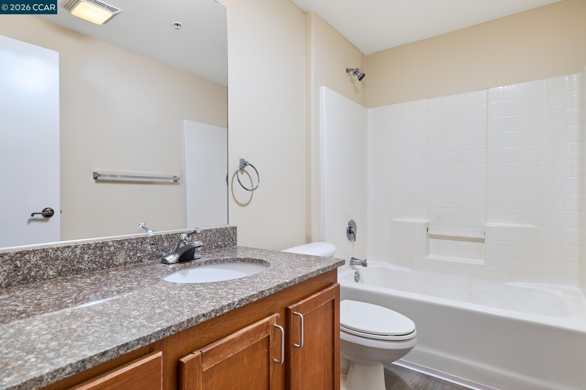 Detail Gallery Image 10 of 16 For 4200 E Commerce Way #312,  Sacramento,  CA 95834 - 3 Beds | 2 Baths