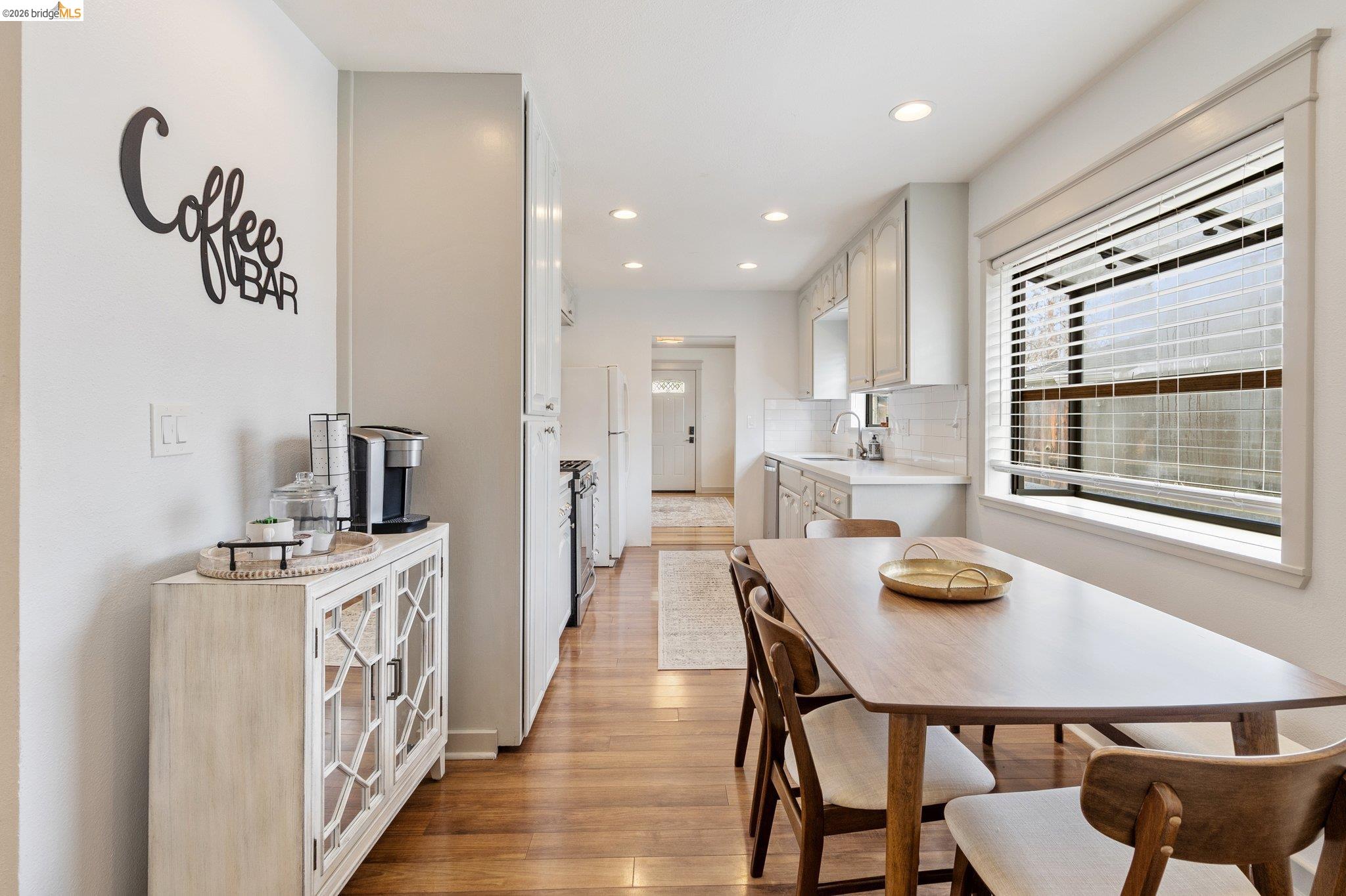 Detail Gallery Image 15 of 35 For 328 W Walnut St, Stockton,  CA 95204 - 5 Beds | 2/1 Baths