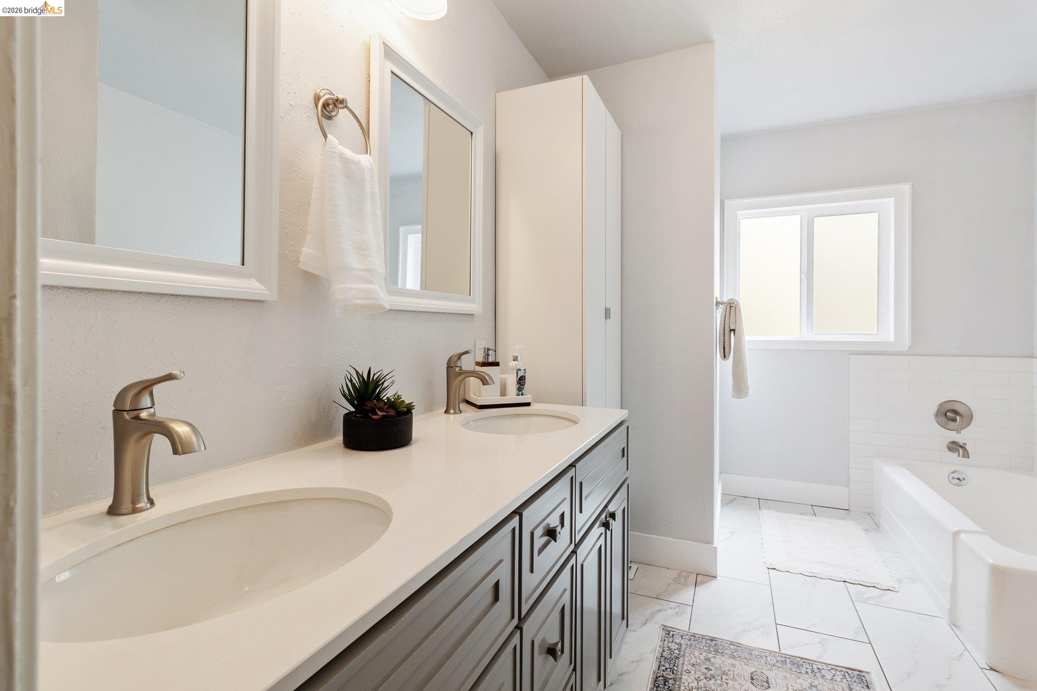 Detail Gallery Image 16 of 35 For 328 W Walnut St, Stockton,  CA 95204 - 5 Beds | 2/1 Baths