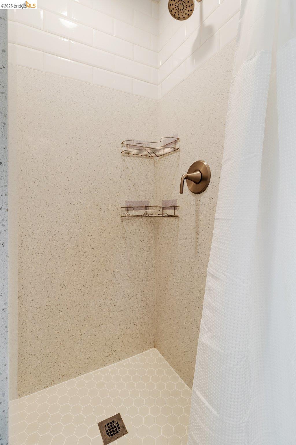 Detail Gallery Image 18 of 35 For 328 W Walnut St, Stockton,  CA 95204 - 5 Beds | 2/1 Baths