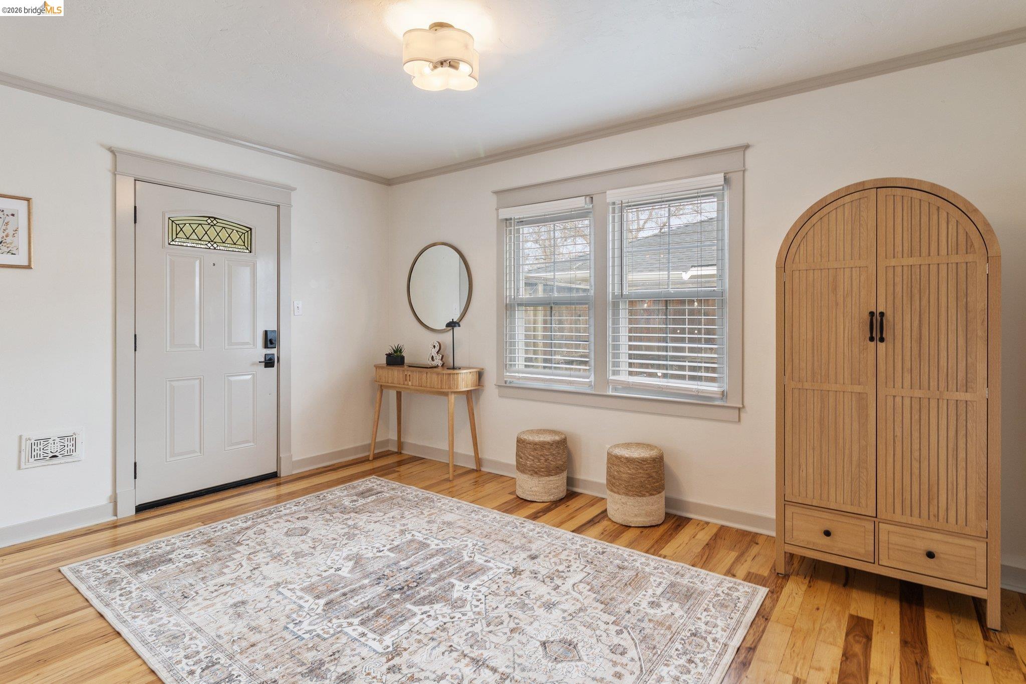 Detail Gallery Image 8 of 35 For 328 W Walnut St, Stockton,  CA 95204 - 5 Beds | 2/1 Baths