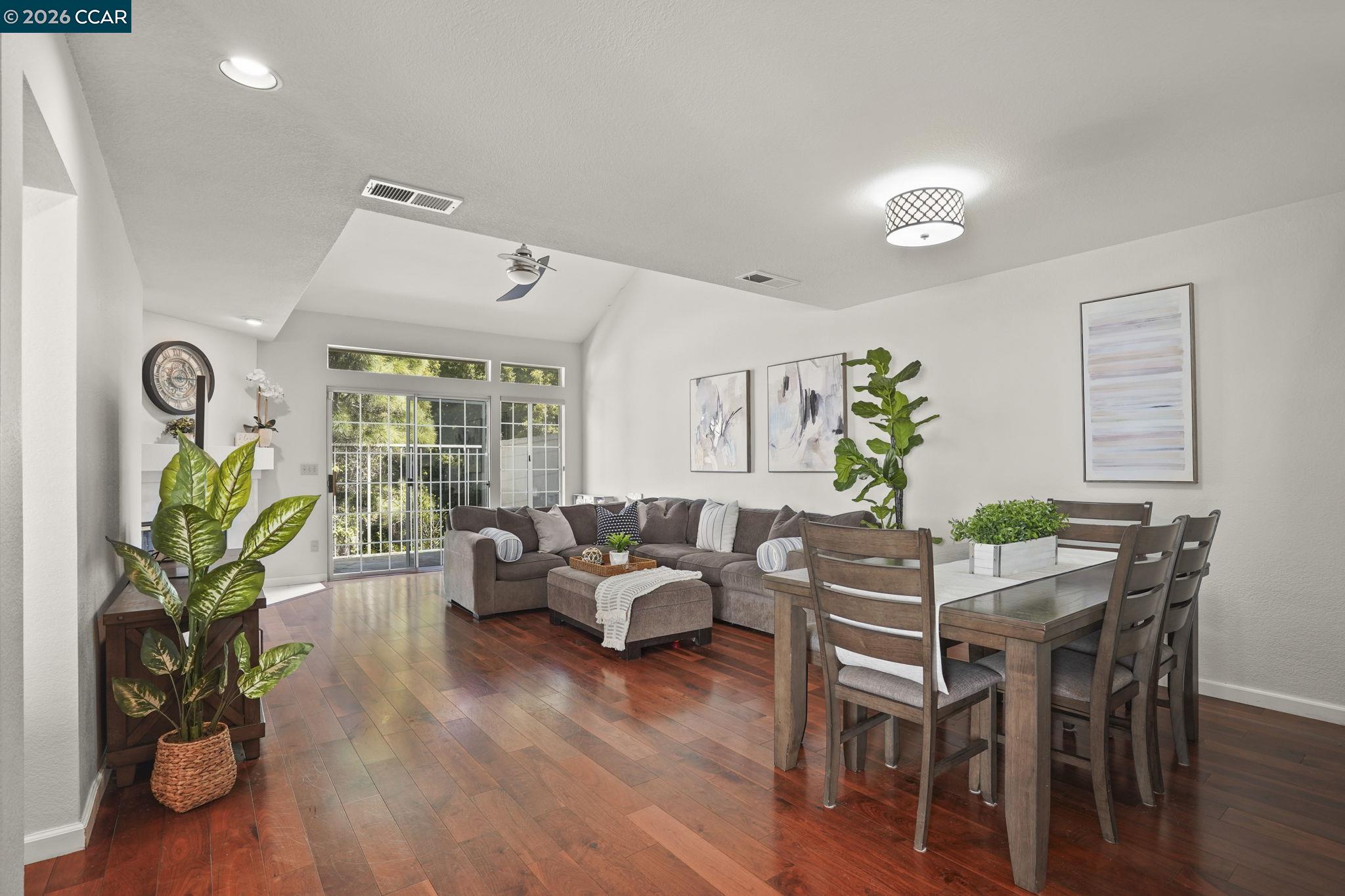 Photo #7: 41125990 Listing: Photo #7