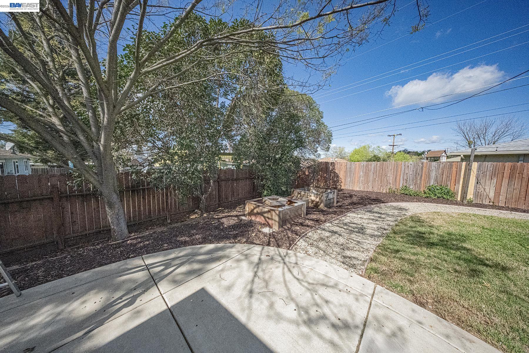 Detail Gallery Image 6 of 26 For 141 Mckiernan Drive, Folsom,  CA 95630 - 3 Beds | 2 Baths