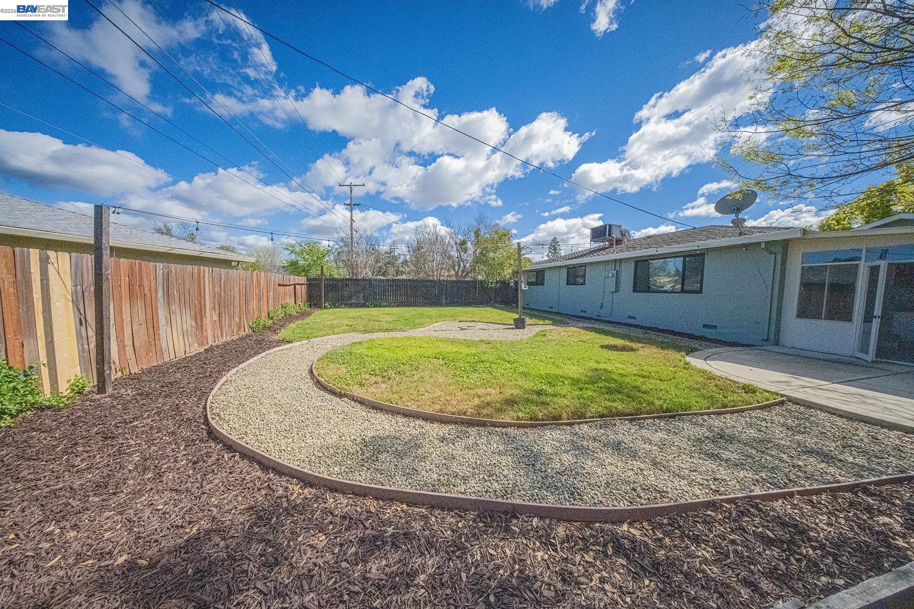 Detail Gallery Image 7 of 26 For 141 Mckiernan Drive, Folsom,  CA 95630 - 3 Beds | 2 Baths