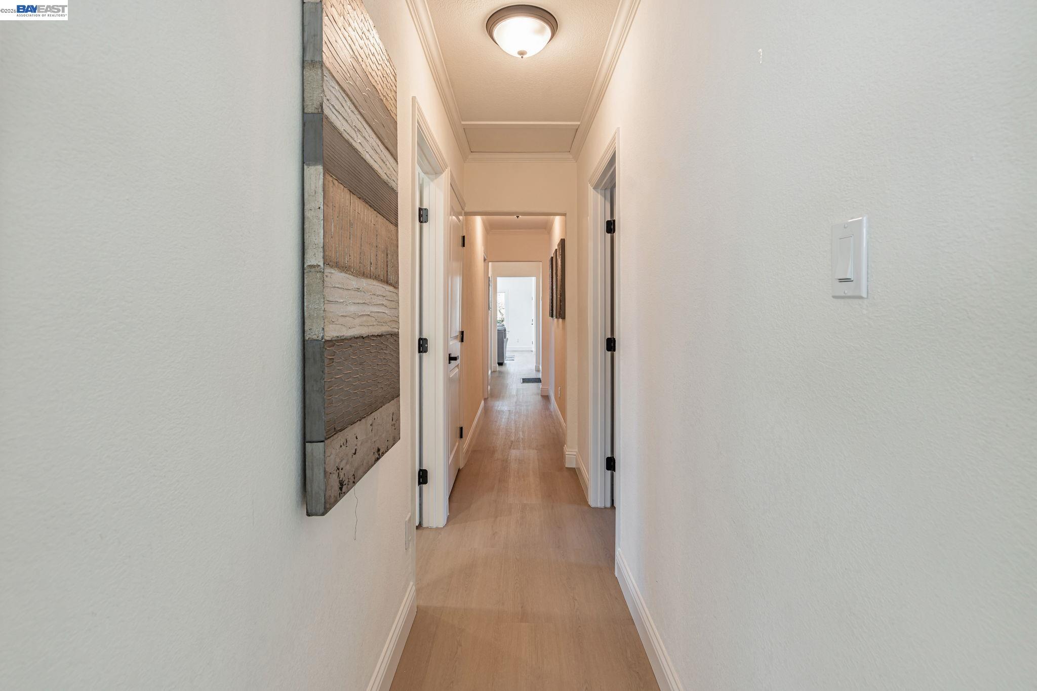 Detail Gallery Image 15 of 34 For 6927 Sunkist Dr, Oakland,  CA 94605 - 4 Beds | 2 Baths