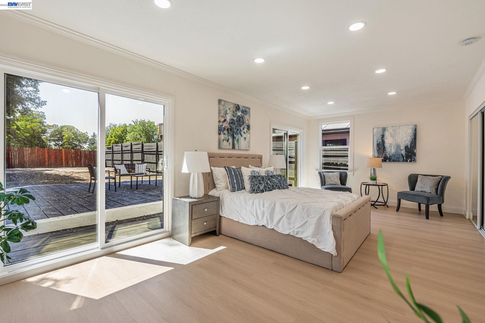 Detail Gallery Image 23 of 34 For 6927 Sunkist Dr, Oakland,  CA 94605 - 4 Beds | 2 Baths