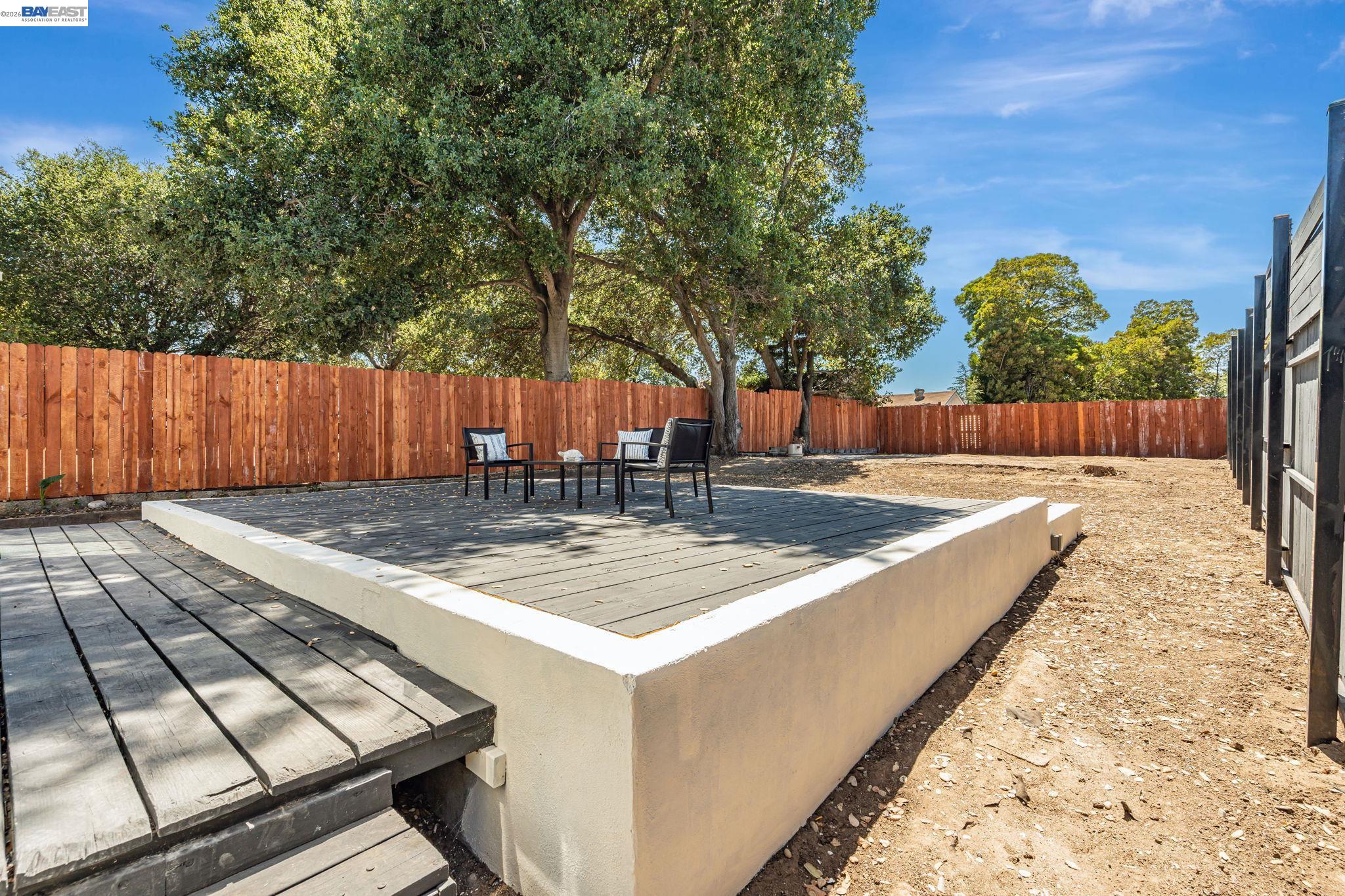 Detail Gallery Image 31 of 34 For 6927 Sunkist Dr, Oakland,  CA 94605 - 4 Beds | 2 Baths