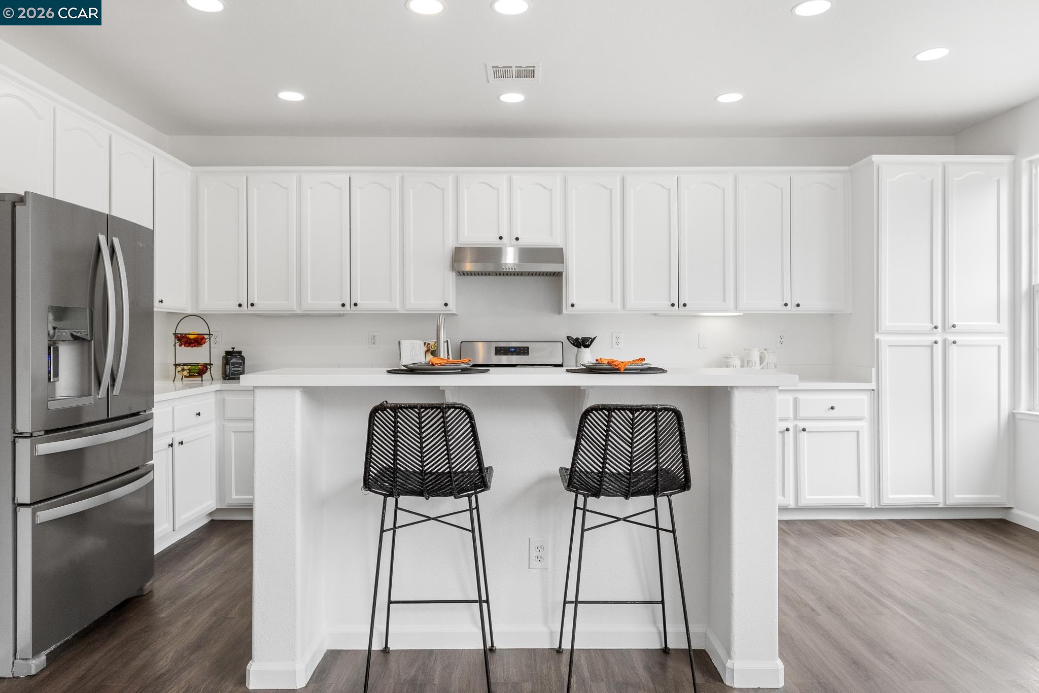 Detail Gallery Image 11 of 56 For 5700 Oakmont Dr, Richmond,  CA 94806 - 5 Beds | 3 Baths