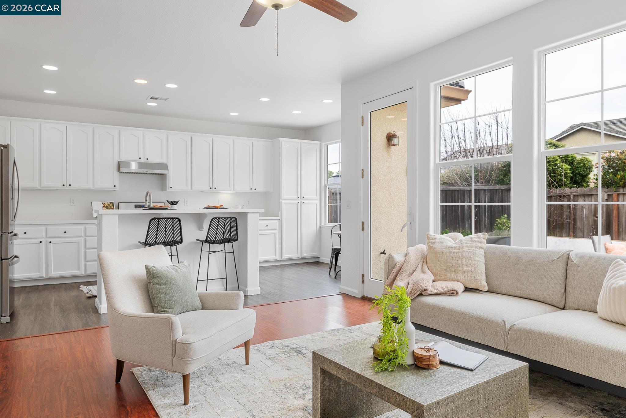 Detail Gallery Image 15 of 56 For 5700 Oakmont Dr, Richmond,  CA 94806 - 5 Beds | 3 Baths