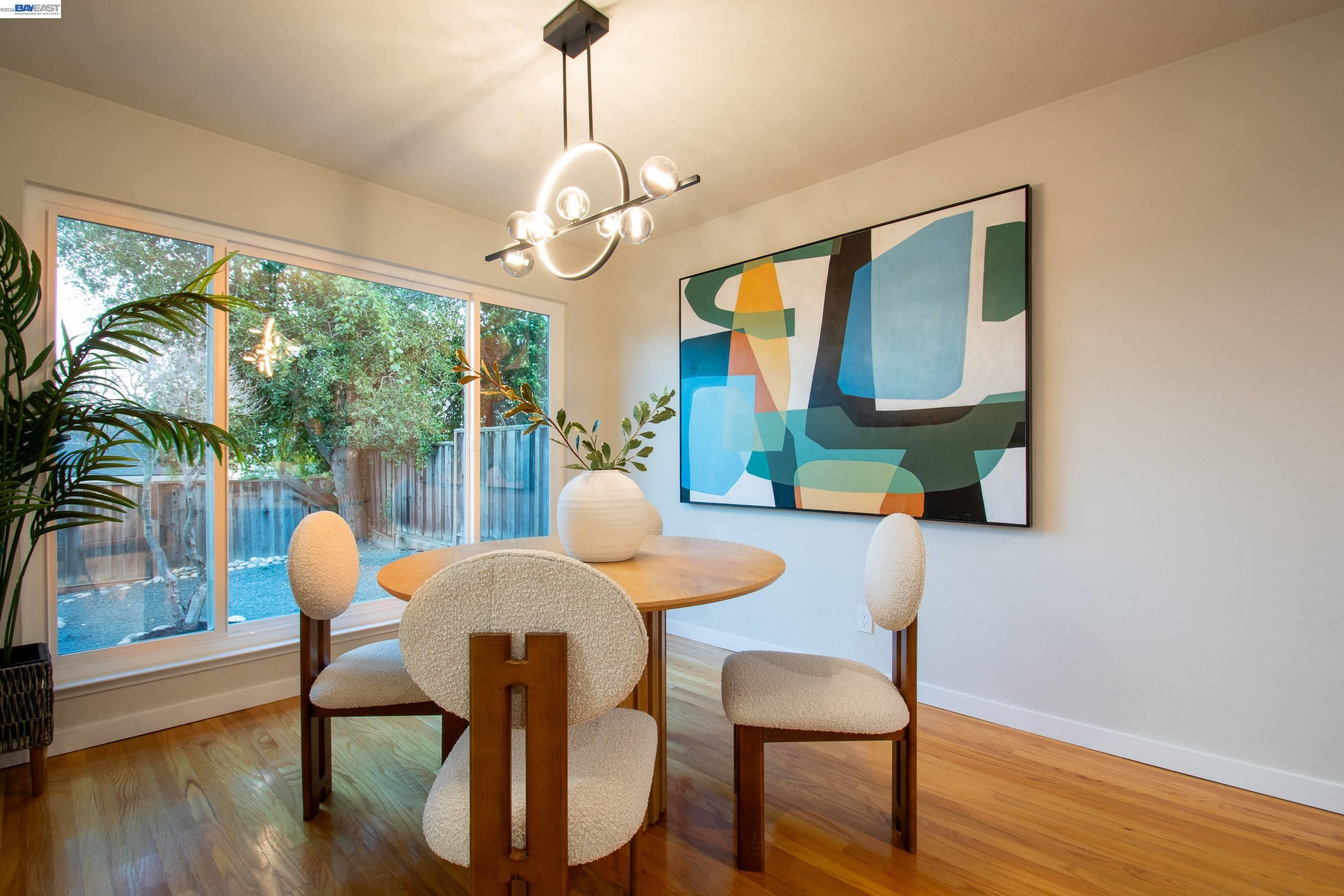 Detail Gallery Image 11 of 56 For 1230 Sargent Drive, Sunnyvale,  CA 94087 - 4 Beds | 2/1 Baths